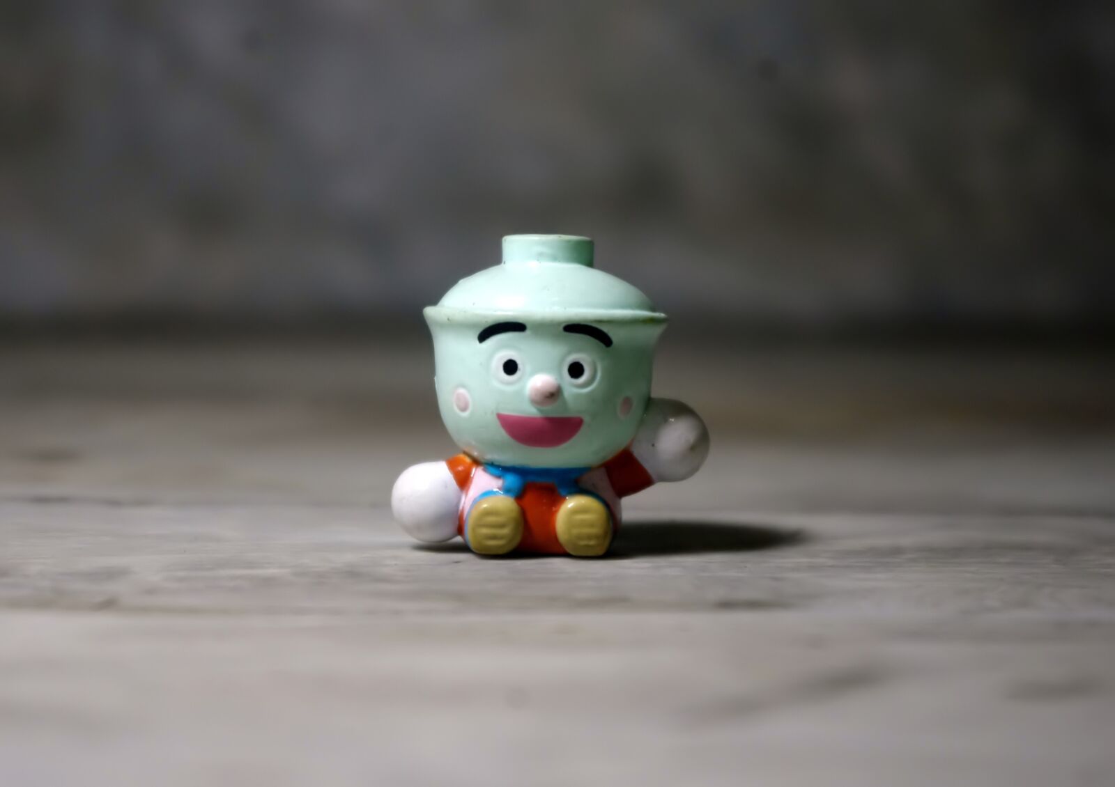 Pentax K-r sample photo. Tea cup fella, small photography