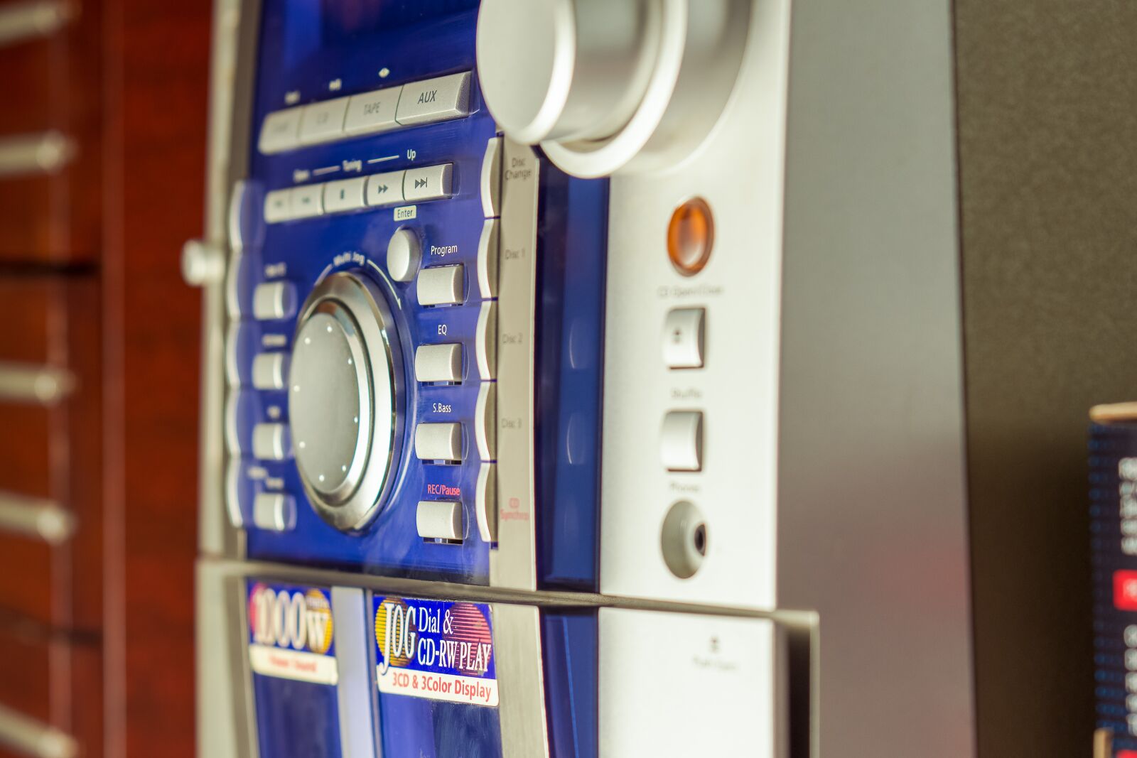 Nikon D7200 sample photo. Music senter, button, radio photography