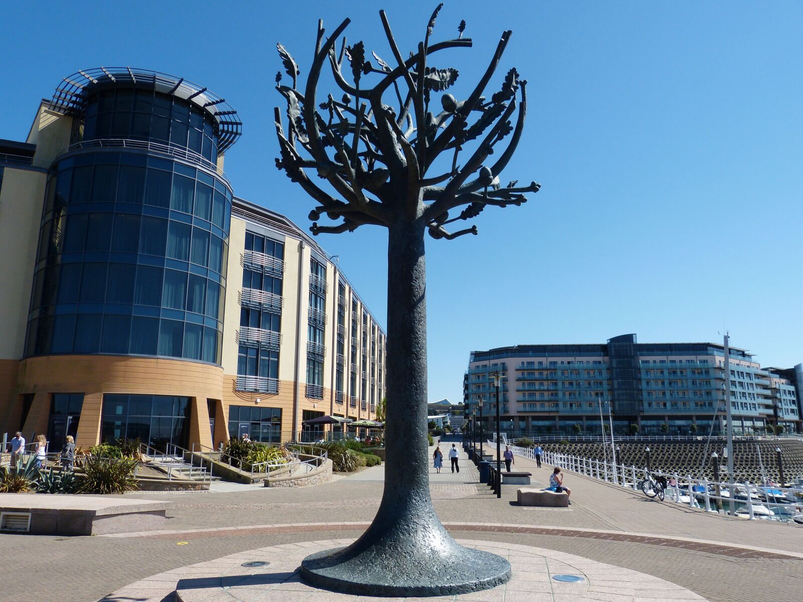 Panasonic Lumix DMC-FZ150 sample photo. Jersey, st helier, capital photography