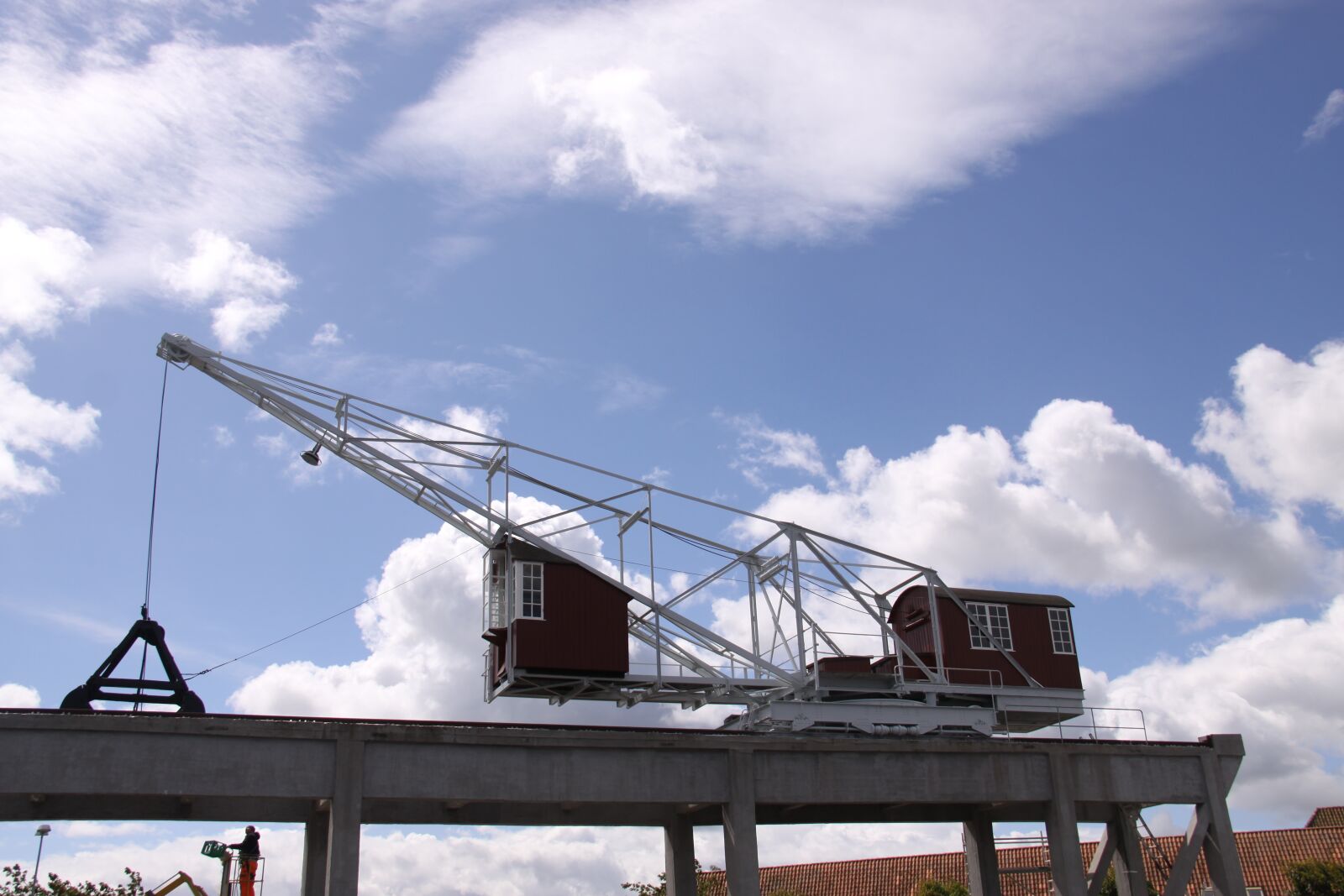 Canon EOS 50D sample photo. Crane, port, hoist photography