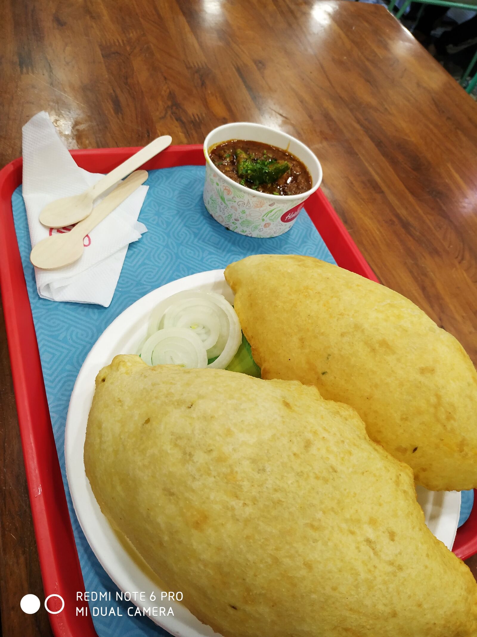 Xiaomi Redmi Note 6 Pro sample photo. Chhola, bhatura, pickle photography