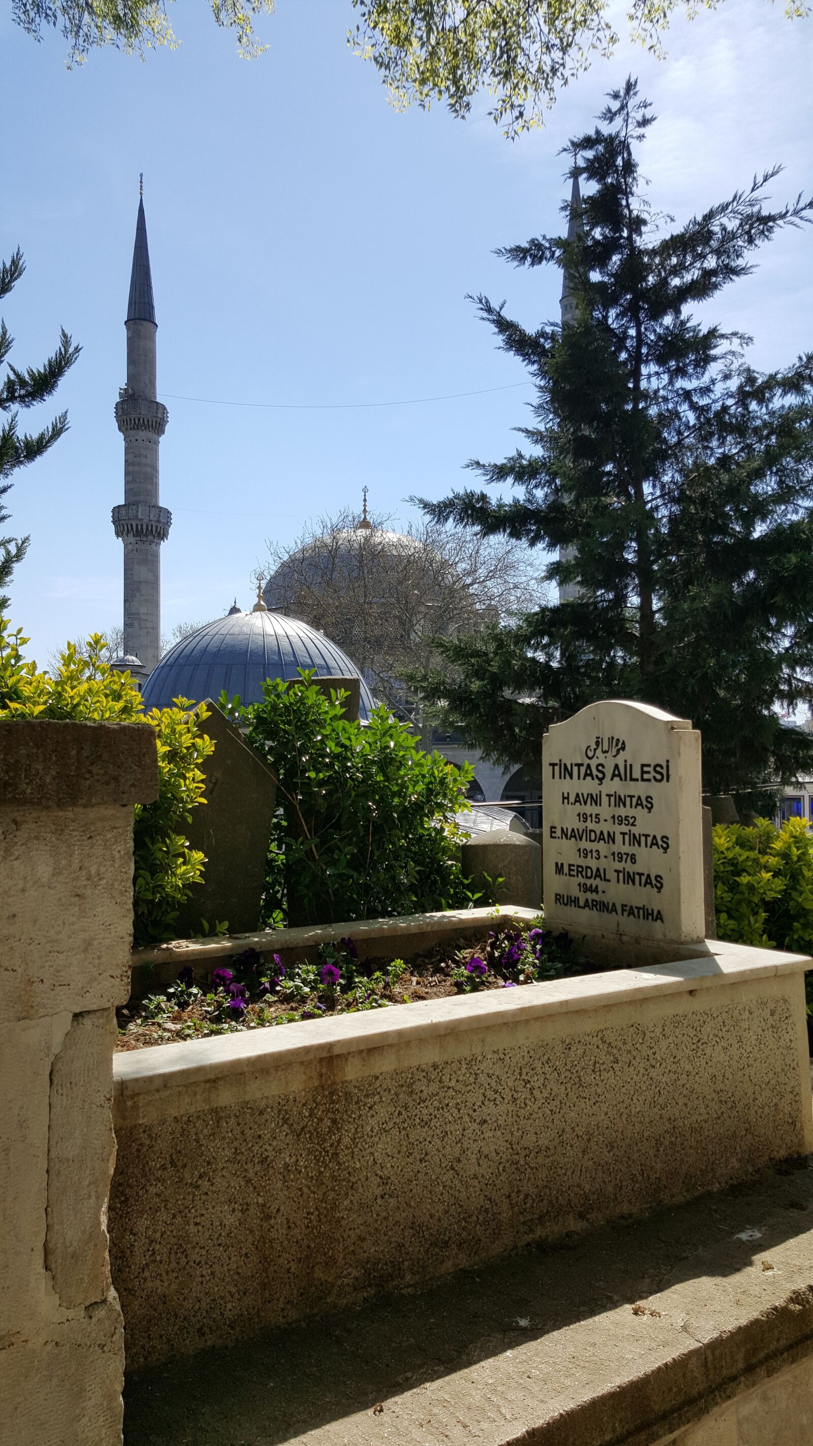 Samsung GALAXY S6 edge sample photo. Istanbul, graveyard, steps photography