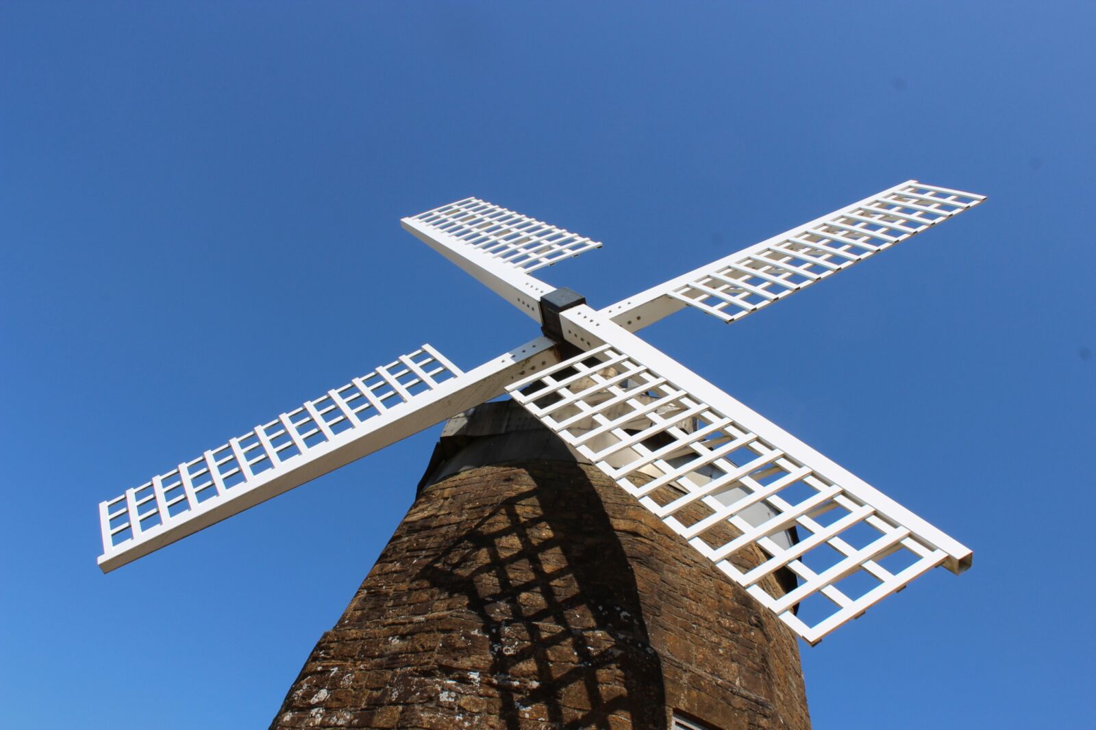 Canon EOS 1200D (EOS Rebel T5 / EOS Kiss X70 / EOS Hi) sample photo. Windmill, sky, blue photography
