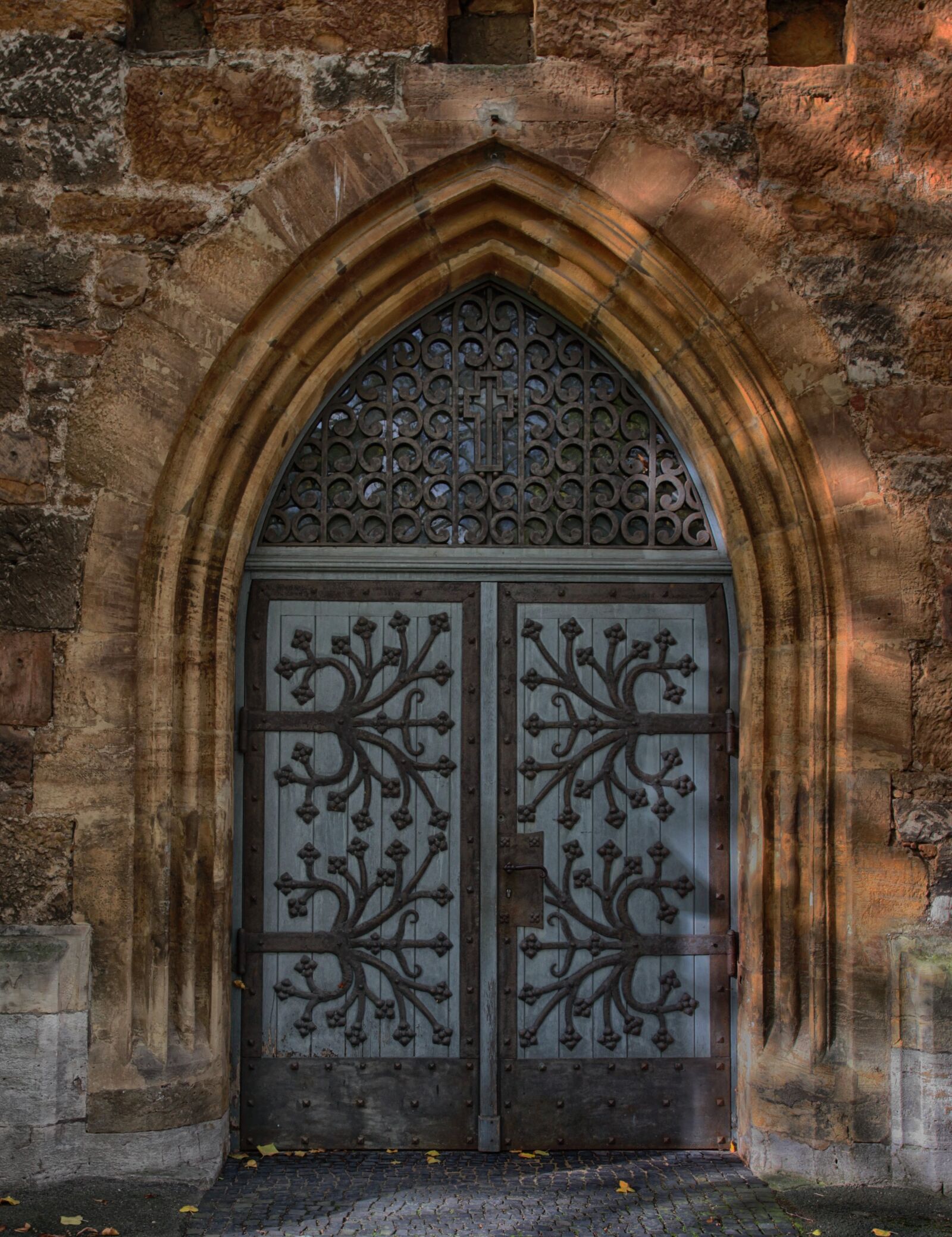 Canon EOS 5D Mark II sample photo. Portal, door, wood photography