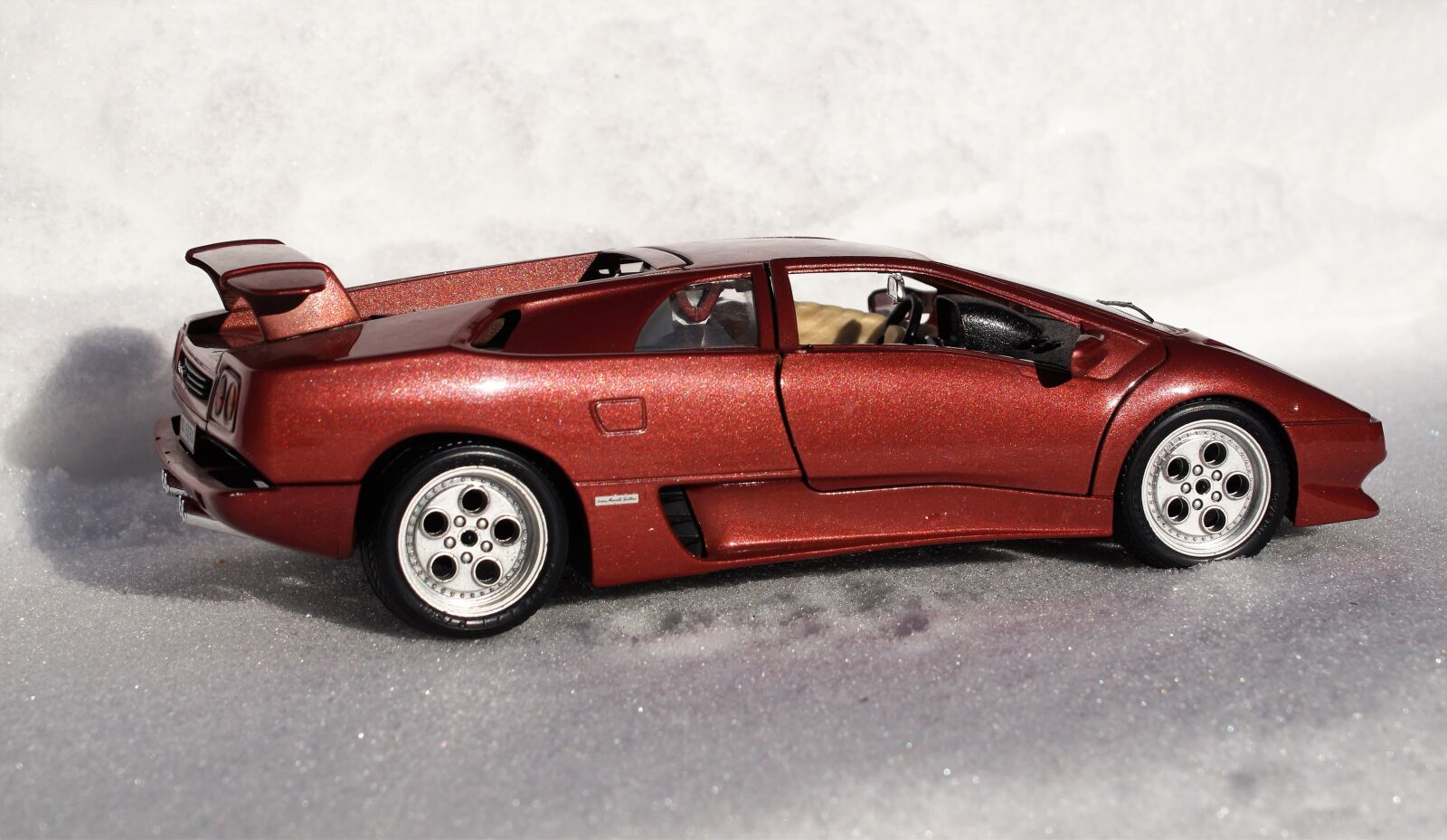 Sony DT 18-70mm F3.5-5.6 sample photo. Model car, lamborghini, diablo photography
