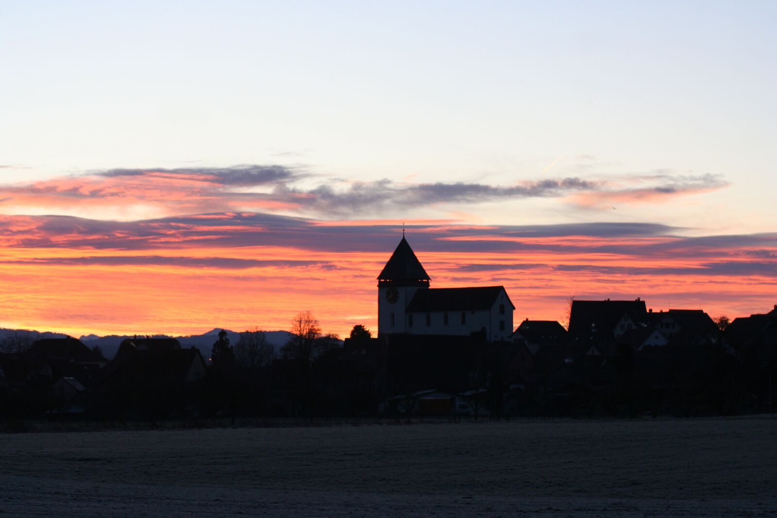 Canon EOS 350D (EOS Digital Rebel XT / EOS Kiss Digital N) sample photo. Illnau, church, sun photography
