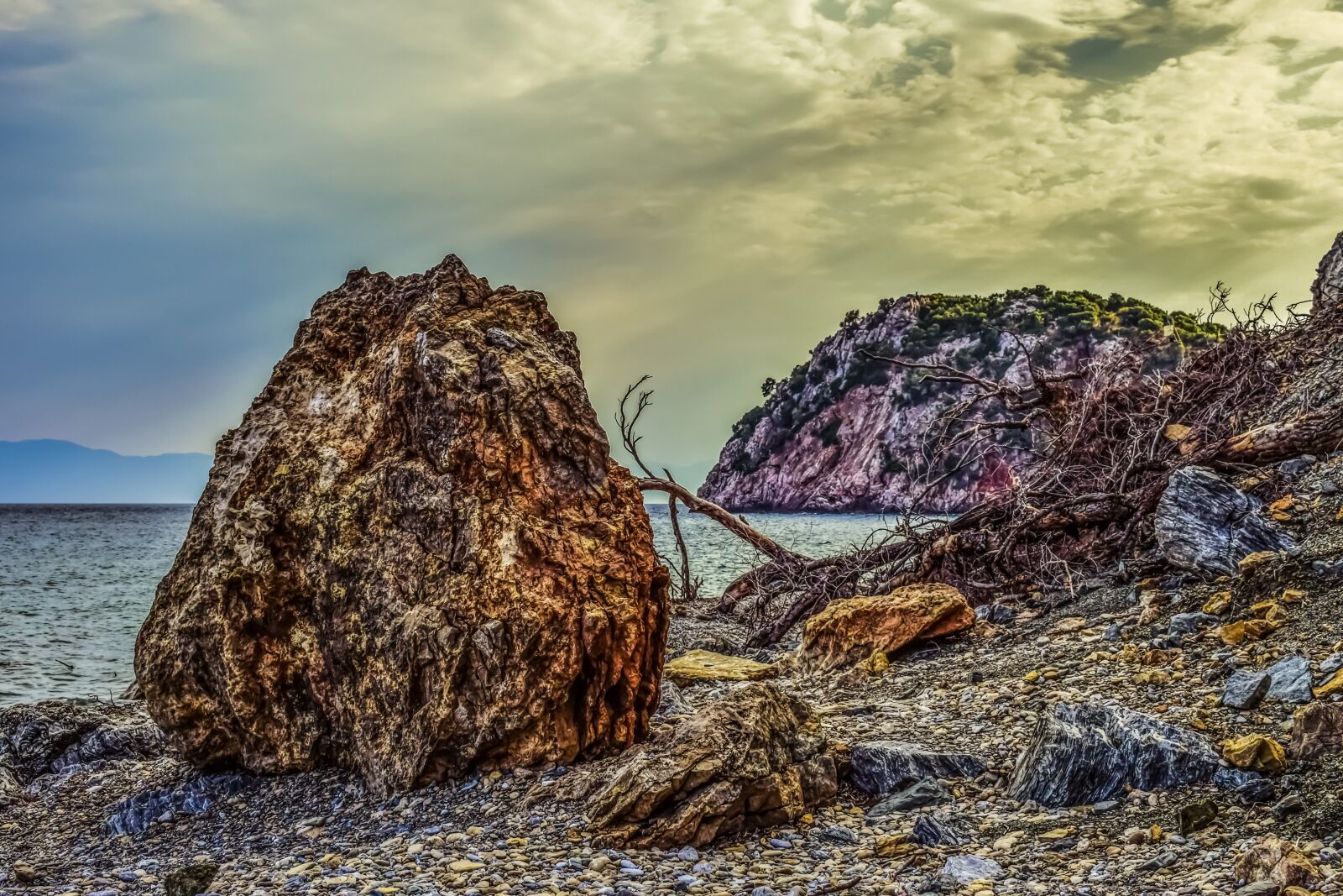 Nikon D3300 sample photo. Pebble beach, wild, rock photography
