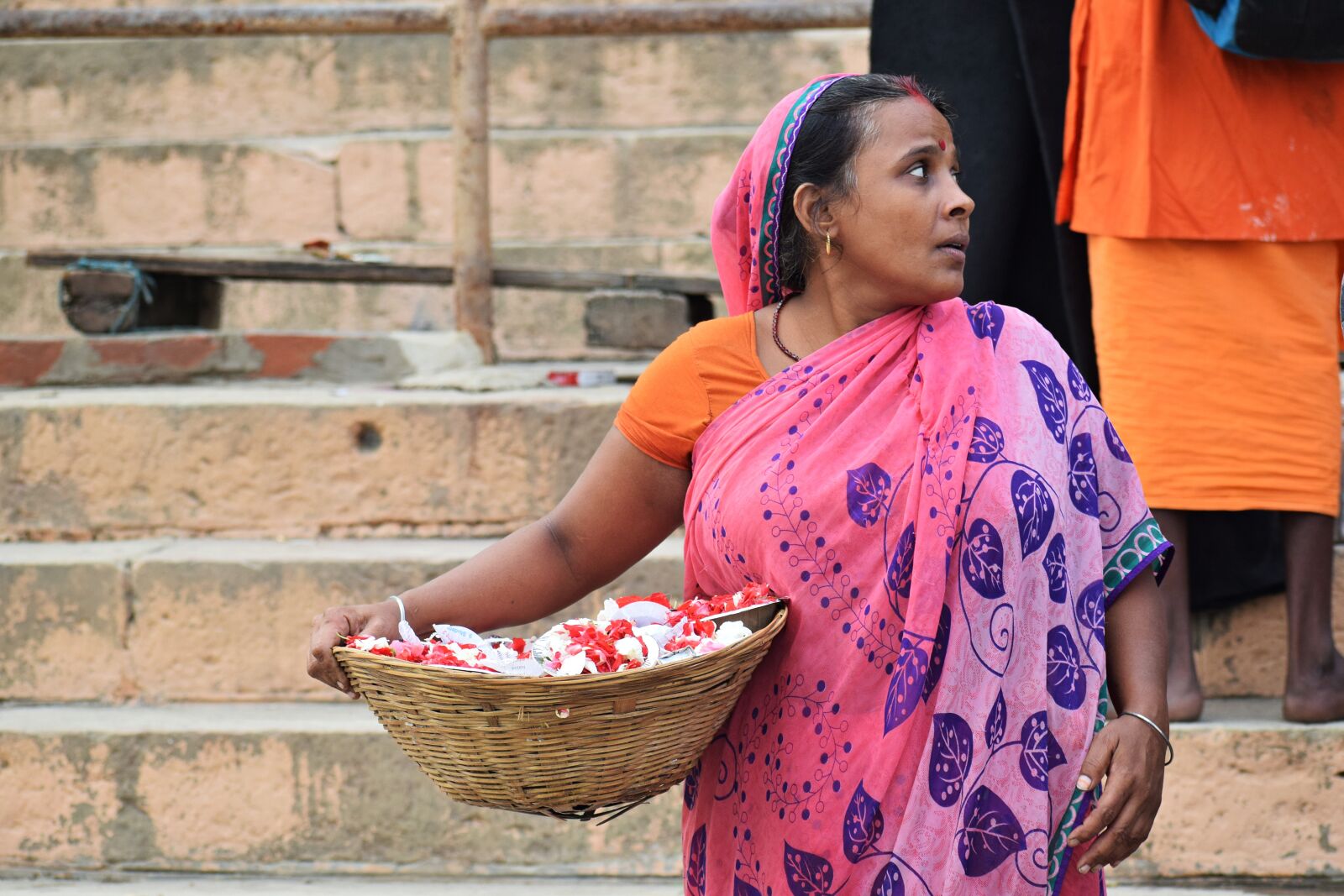Nikon D3300 sample photo. Flowers, seller, ganga photography