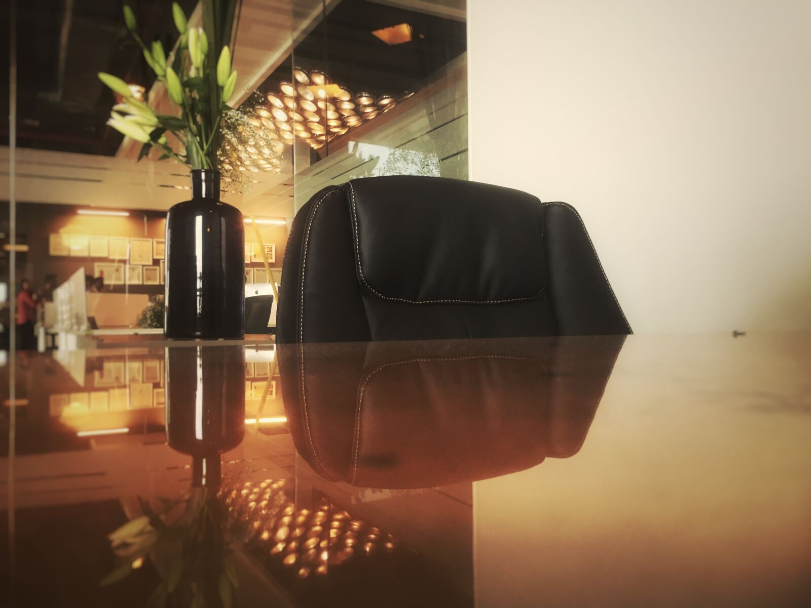 Apple iPhone 6 sample photo. Table, chair, interior photography