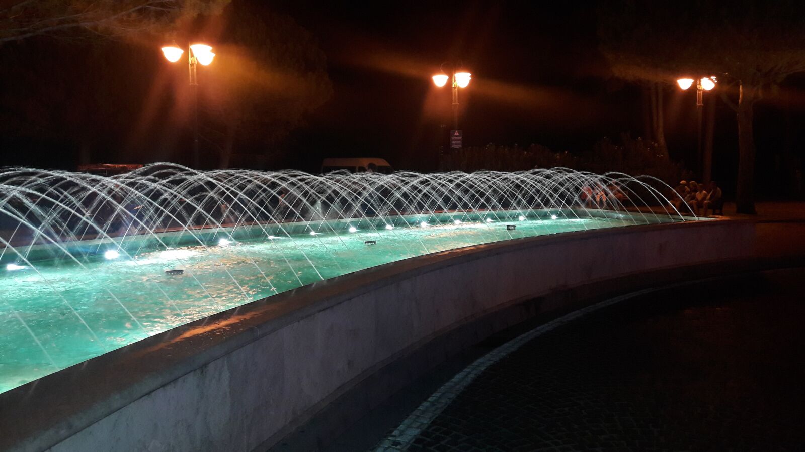 Samsung Galaxy A5(2016) sample photo. Fountain, bibione, italy photography