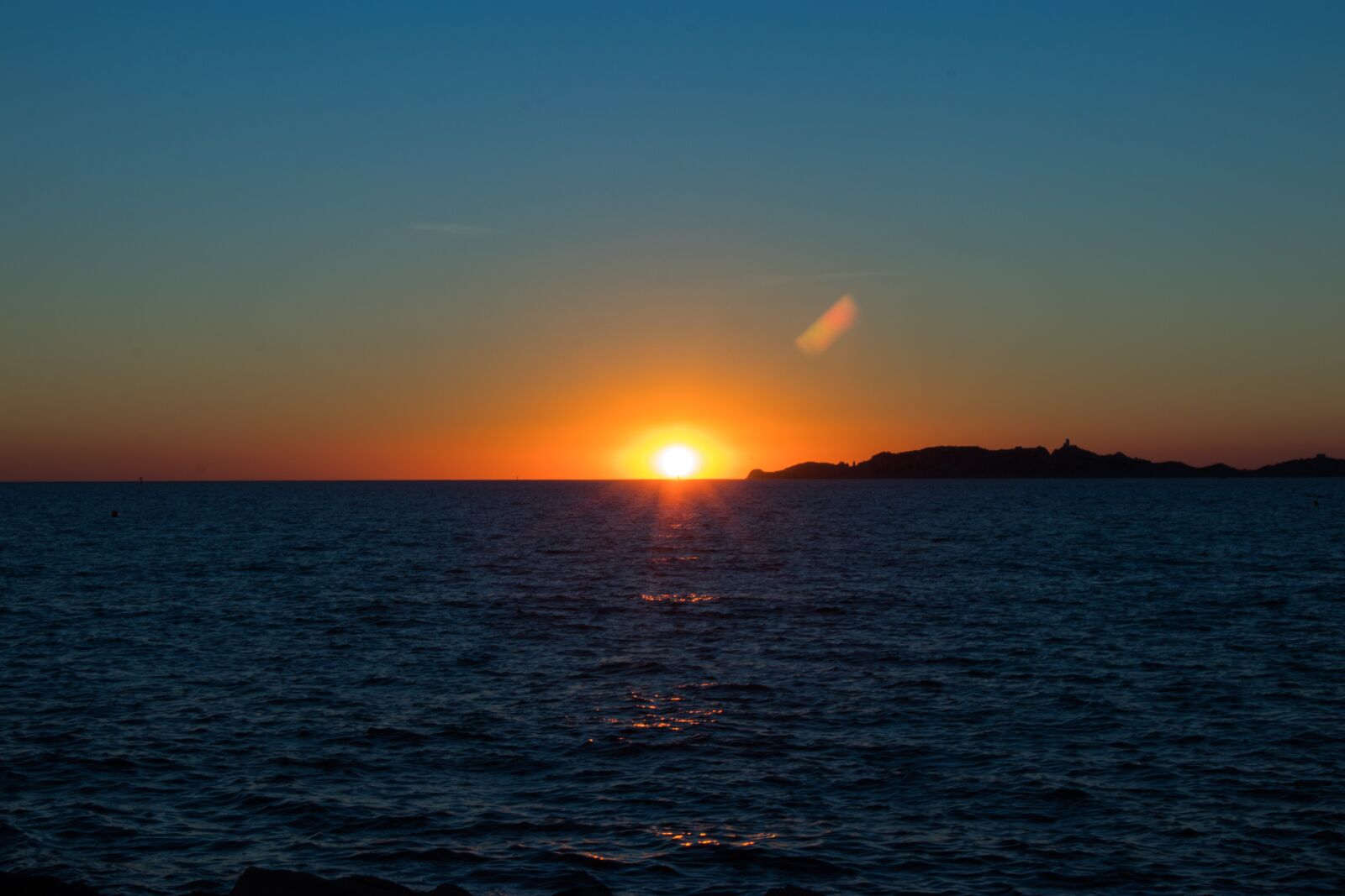 Canon EOS 77D (EOS 9000D / EOS 770D) sample photo. Marseille, france, provence photography