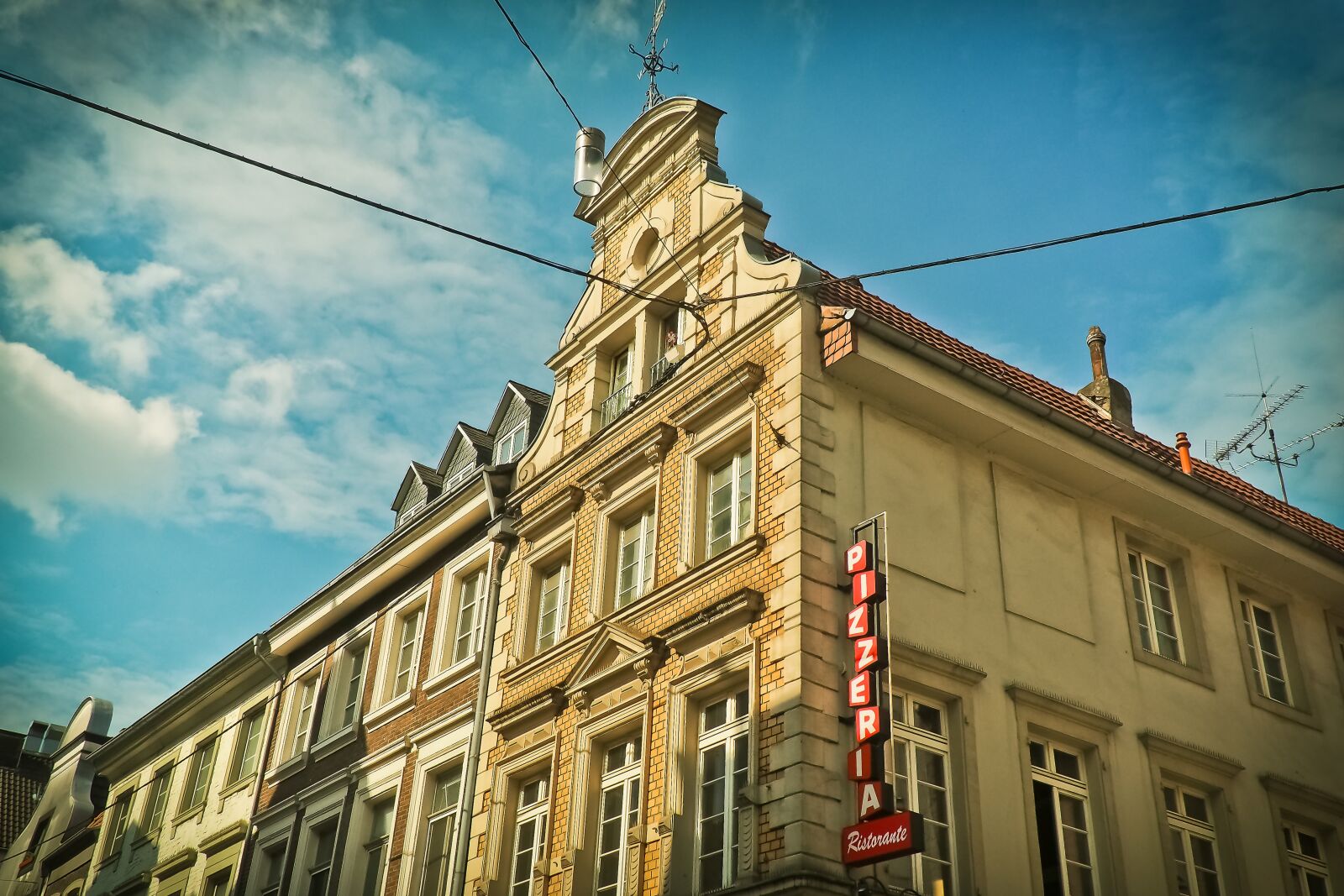 Olympus OM-D E-M10 sample photo. Architecture, historically, building photography
