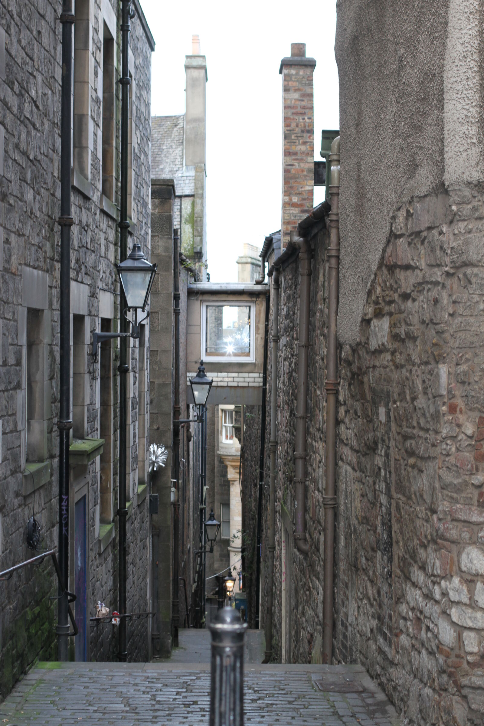 Canon EOS 7D sample photo. Alley, edinburgh, passage, way photography