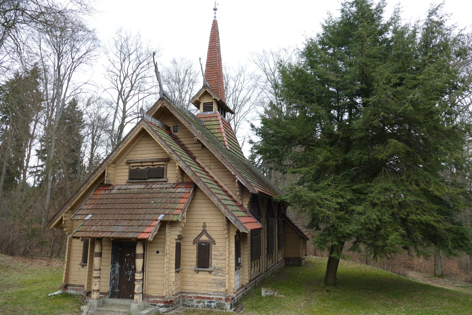 Panasonic Lumix DMC-FZ1000 sample photo. Stave church, historically, old photography