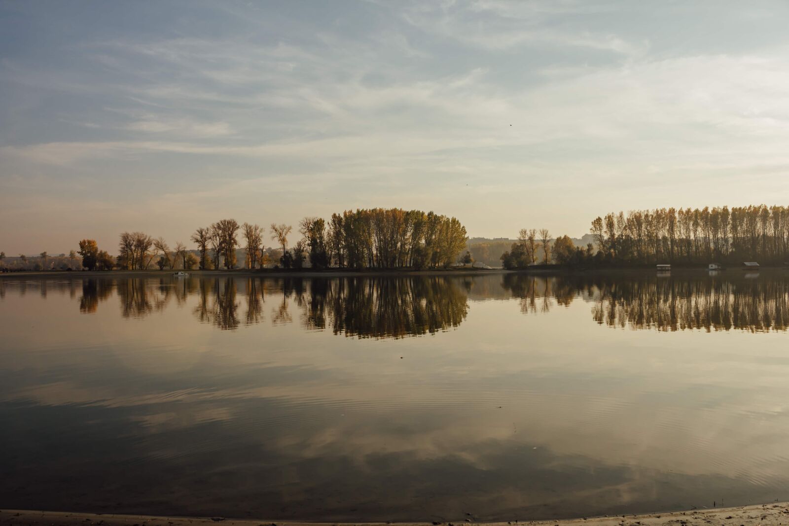 Canon EF-S 18-55mm F3.5-5.6 IS sample photo. Landscape, lake, atmosphere, sunset photography
