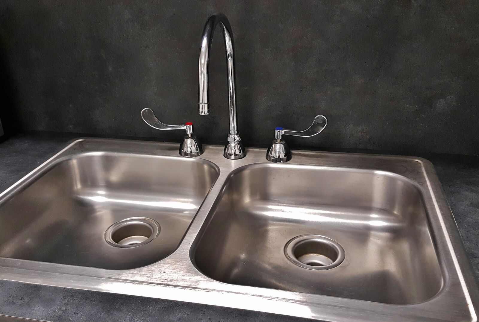 Samsung Galaxy Note5 sample photo. Basin, sink, kitchen sink photography