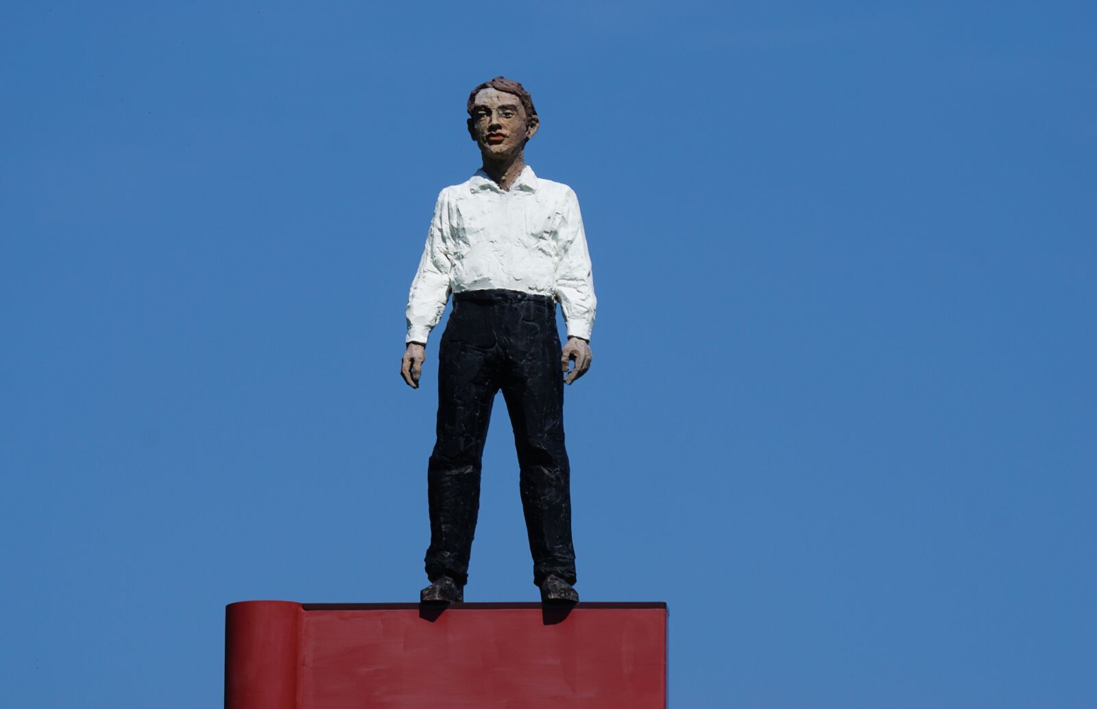 Sony ILCA-77M2 + Sony 70-400mm F4-5.6 G SSM sample photo. Sculpture, the tower, art photography