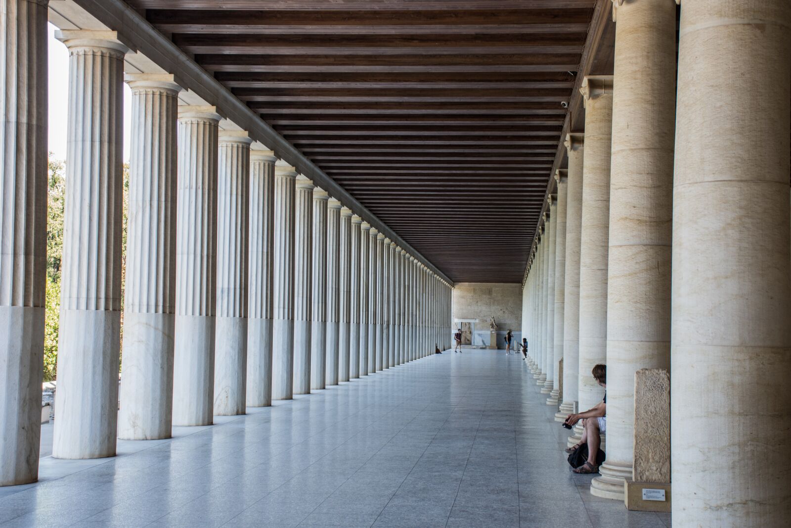 Nikon D7200 sample photo. Perspective, depth, architecture photography
