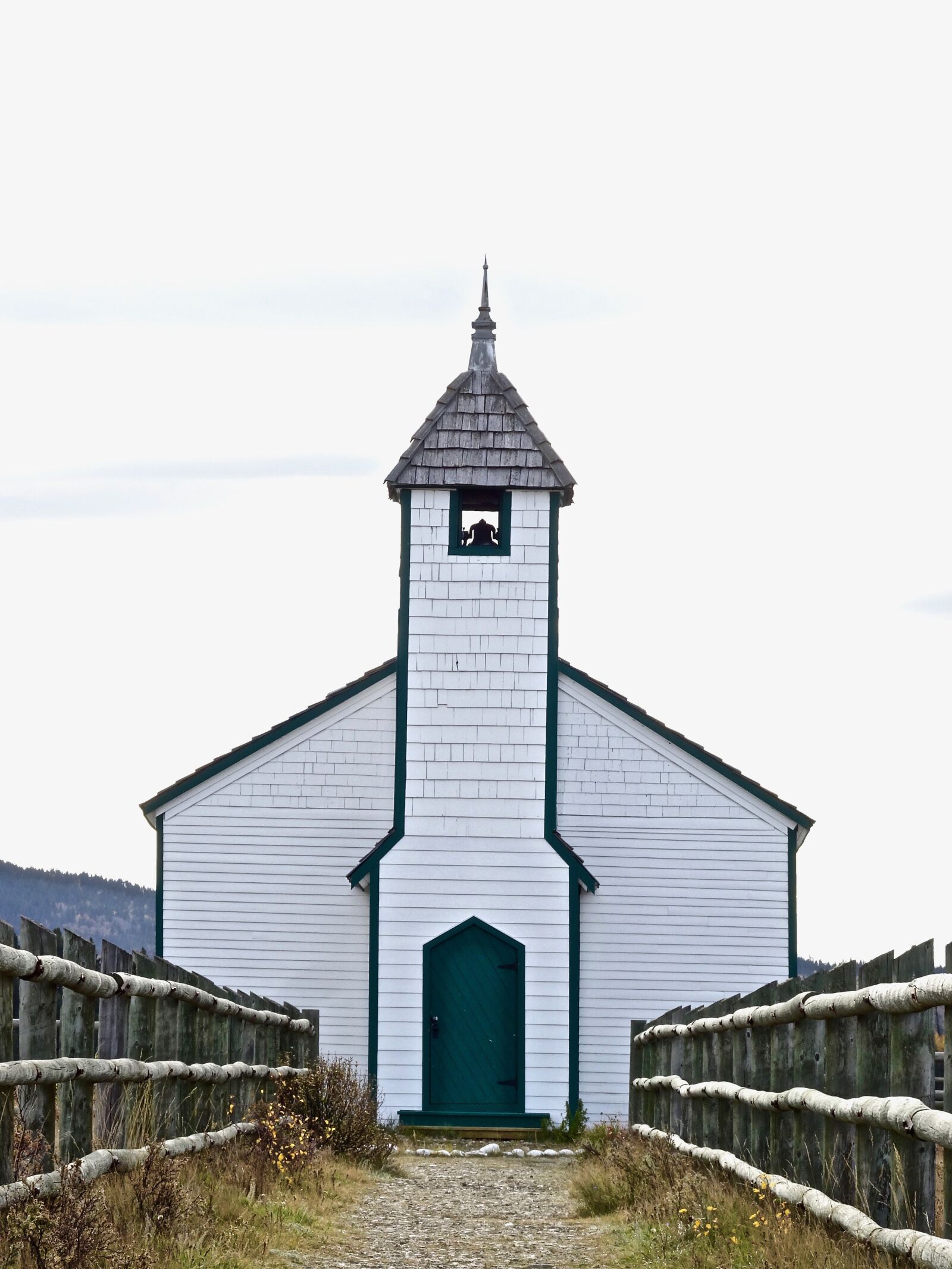 Sony Cyber-shot DSC-HX90V sample photo. Church, white, wooden photography