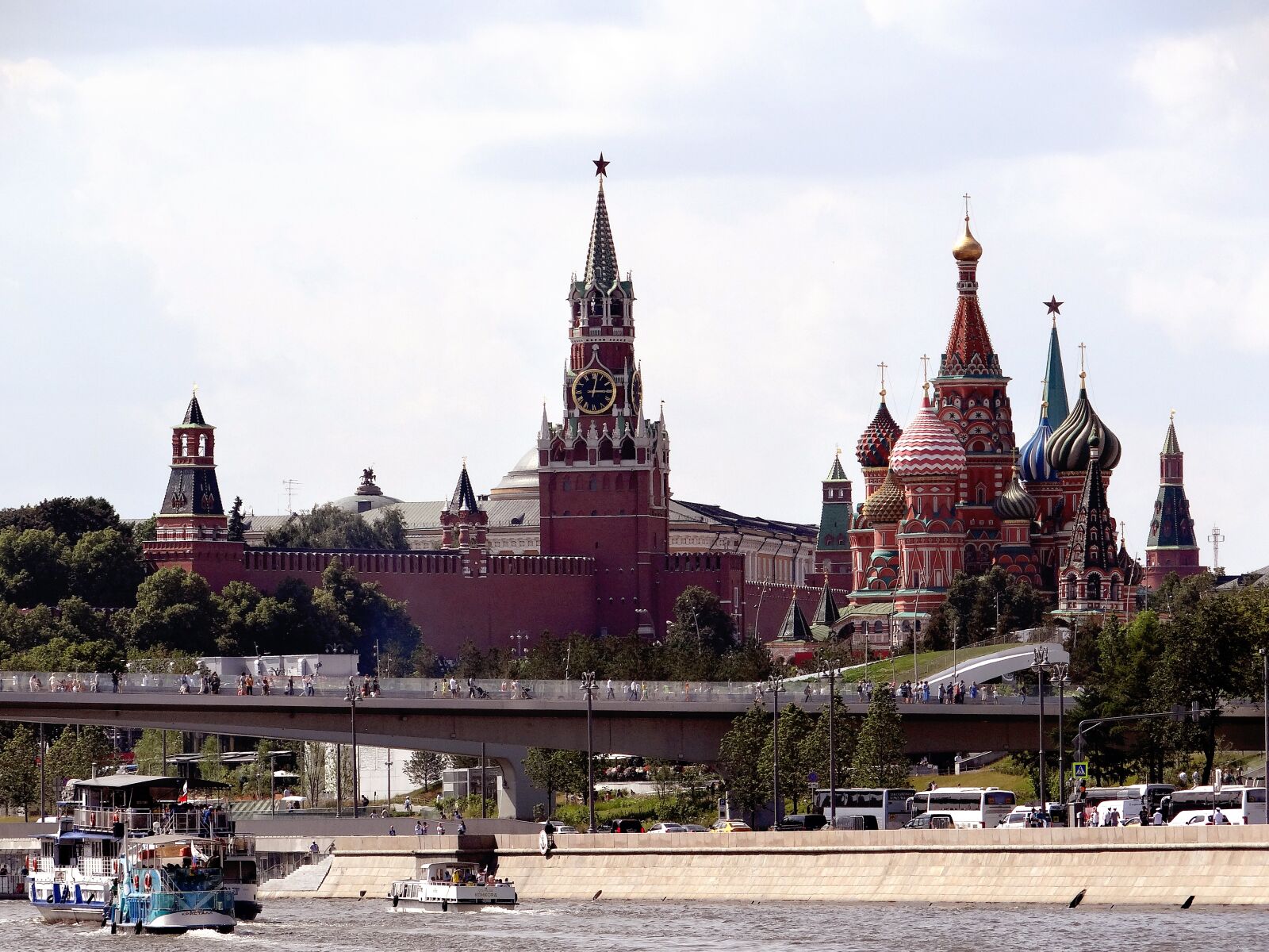 Sony DSC-HX200V sample photo. Moscow, red square, bridge photography