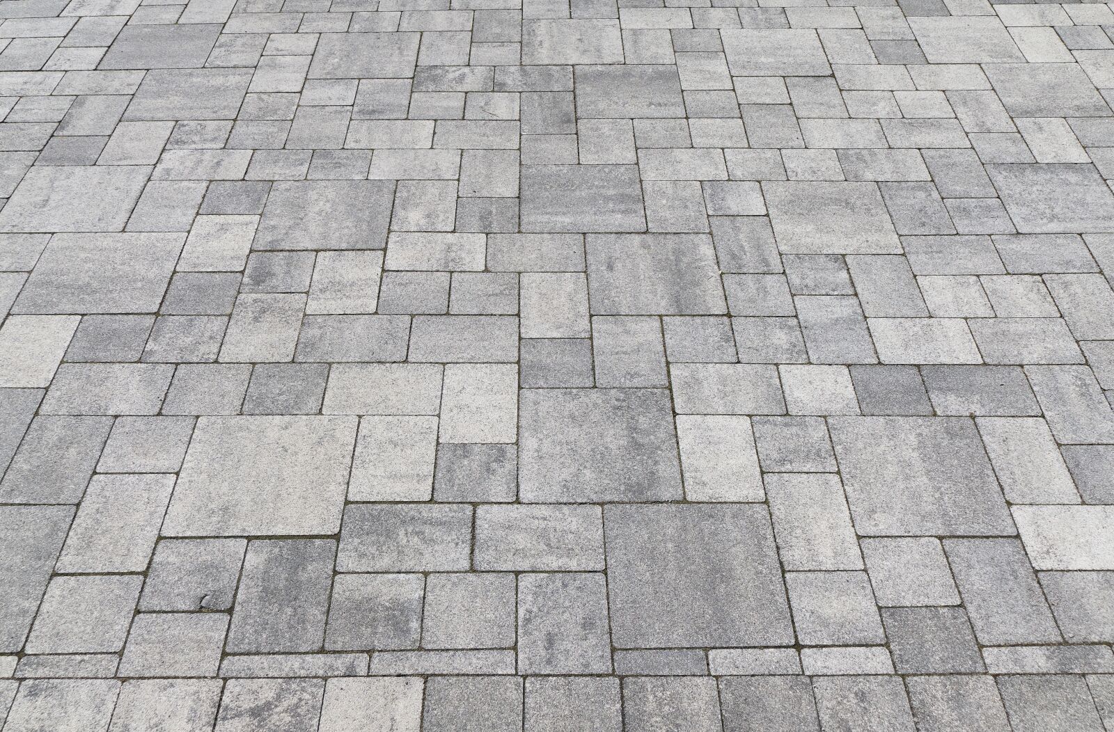 Panasonic Lumix DMC-FZ1000 sample photo. Patch, flooring, paving stones photography