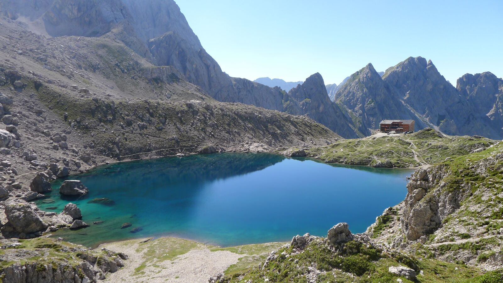 Panasonic Lumix DMC-LX5 sample photo. Mountains, bergsee, landscape photography