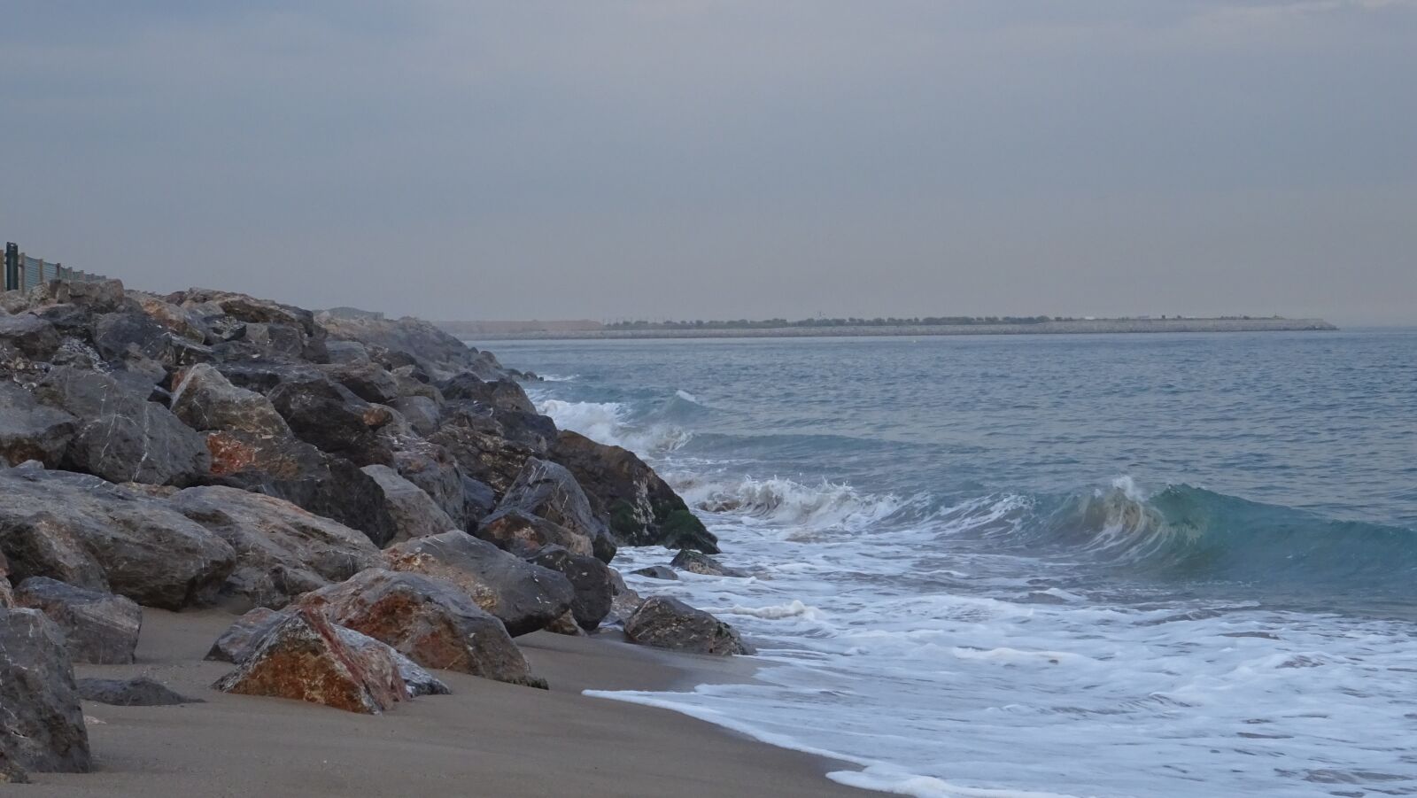 Sony DSC-HX60V sample photo. Rocks, sea, waves photography