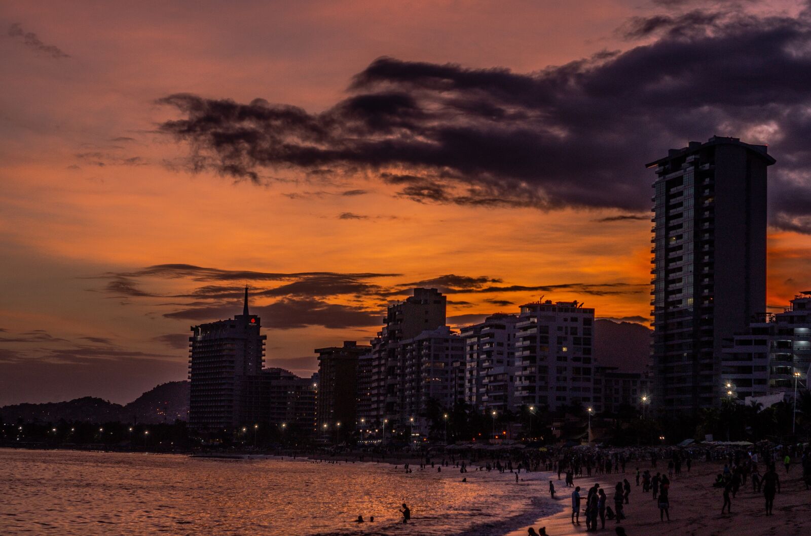 Sony SLT-A58 + Sony DT 50mm F1.8 SAM sample photo. Acapulco, sunset, mexico photography