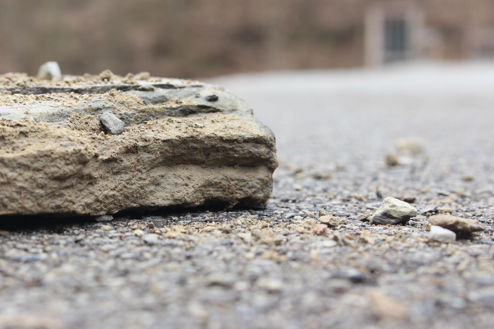 Canon EOS 700D (EOS Rebel T5i / EOS Kiss X7i) sample photo. Dirt, pebbles, rock photography