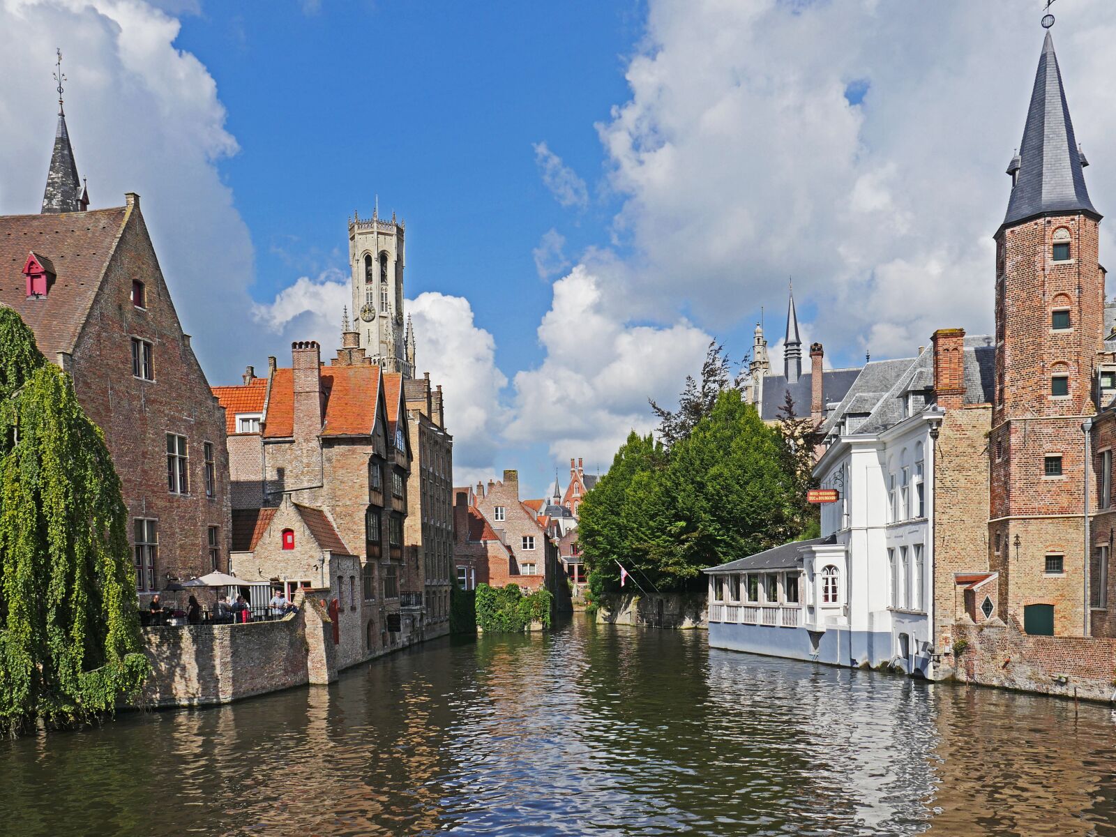 Panasonic Lumix DMC-GX8 sample photo. Canal in bruges, cityscape photography