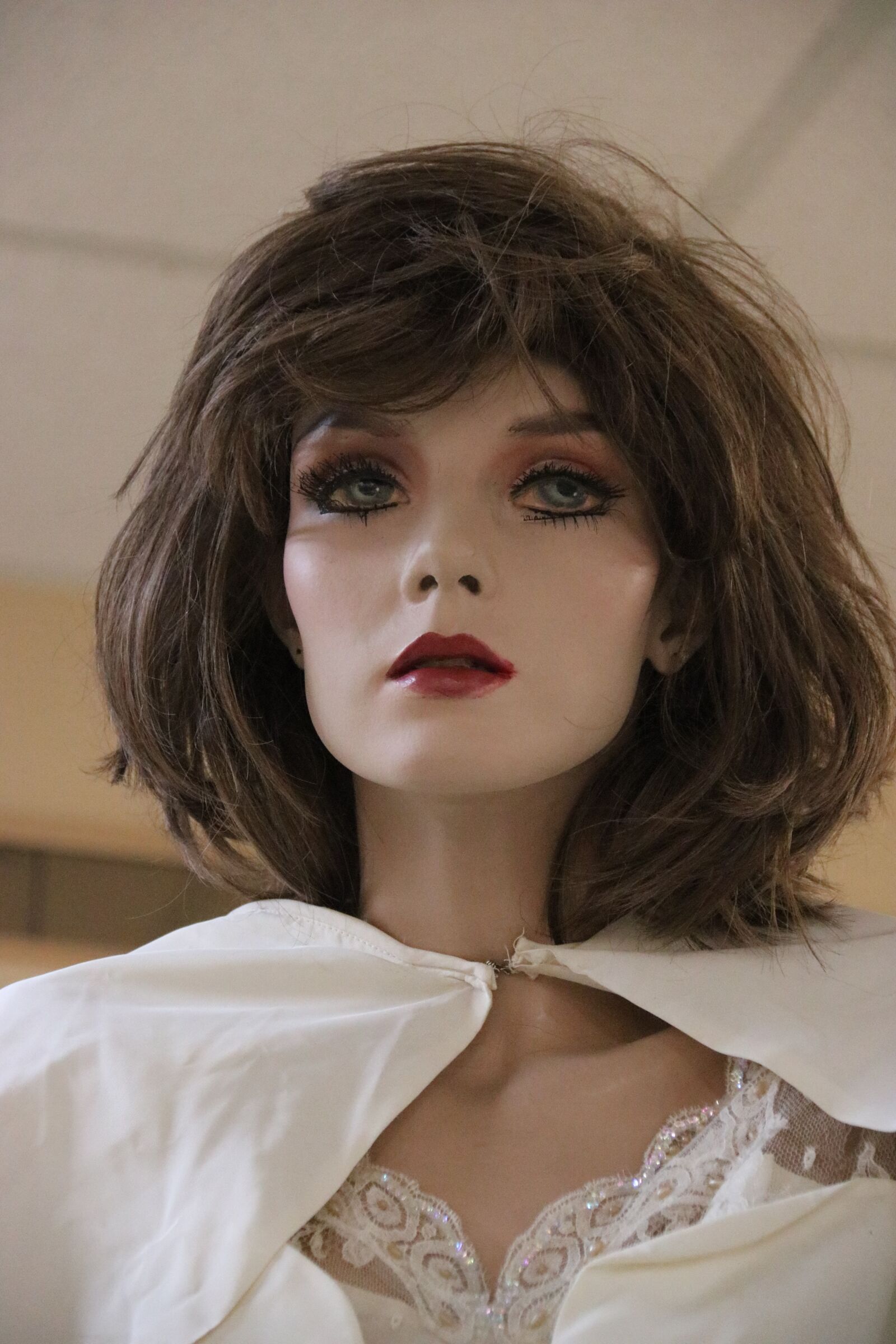 Canon EOS 750D (EOS Rebel T6i / EOS Kiss X8i) sample photo. Mannequin, female, woman photography