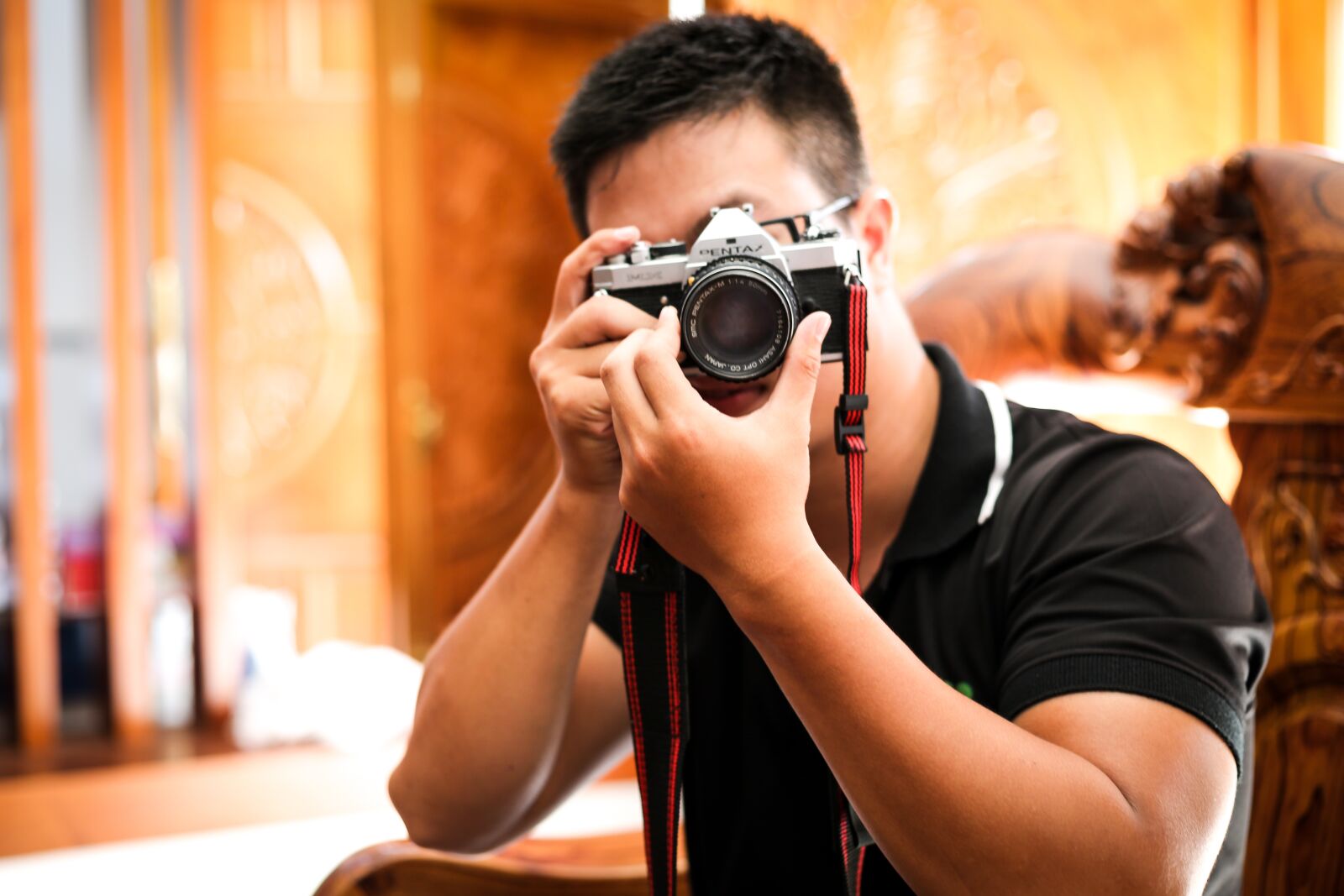 Canon EOS 5D Mark III sample photo. Photographer, taking, camera photography
