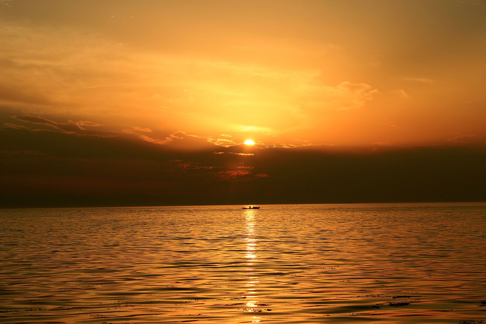 Canon EOS 600D (Rebel EOS T3i / EOS Kiss X5) sample photo. Sunset, fisherman, gokyuz photography