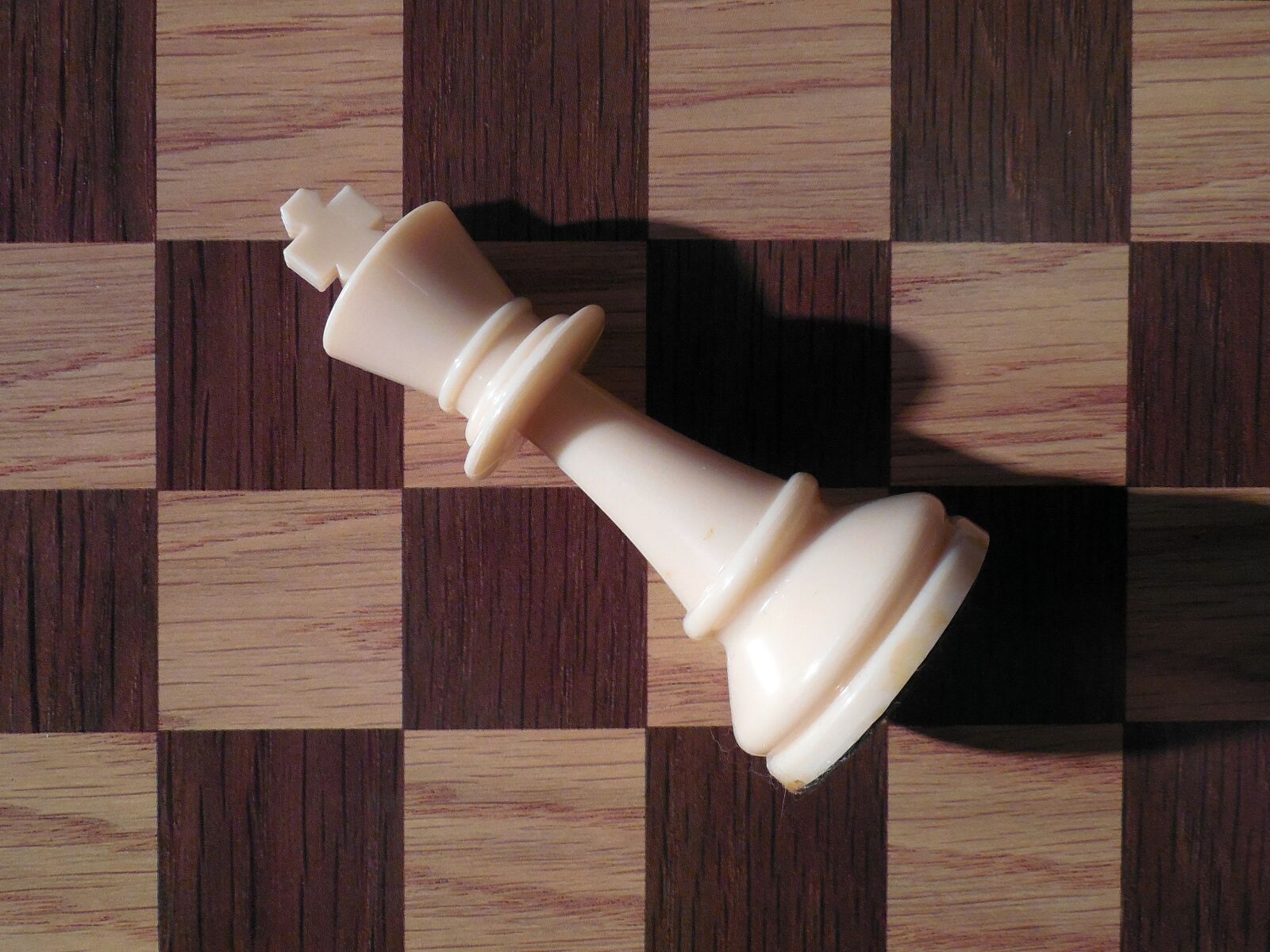 Nikon COOLPIX L620 sample photo. Chess, play, board game photography