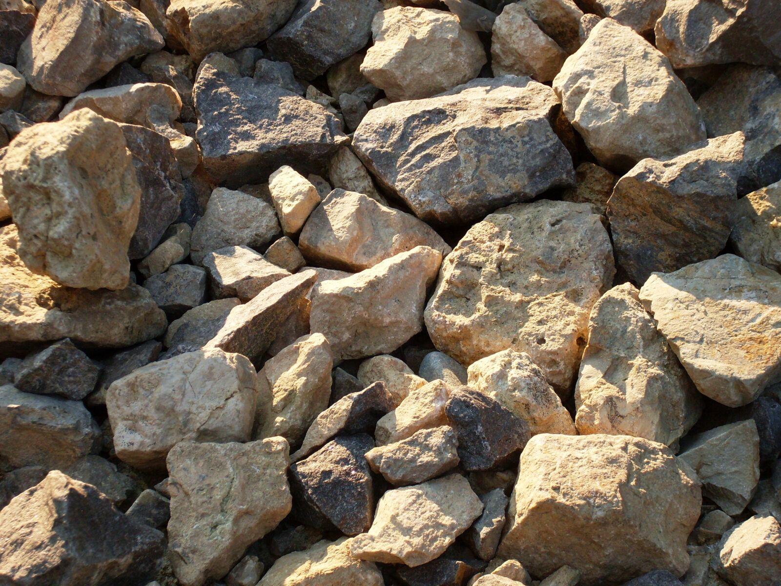 Samsung KENOX S760  / Samsung S760 sample photo. The stones, the sun photography