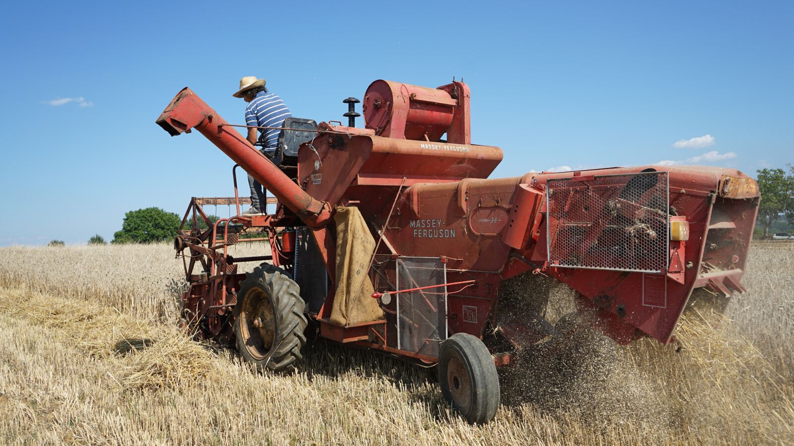 Sony a7 II + Sony FE 28-70mm F3.5-5.6 OSS sample photo. Harvest, agricultural, agriculture photography