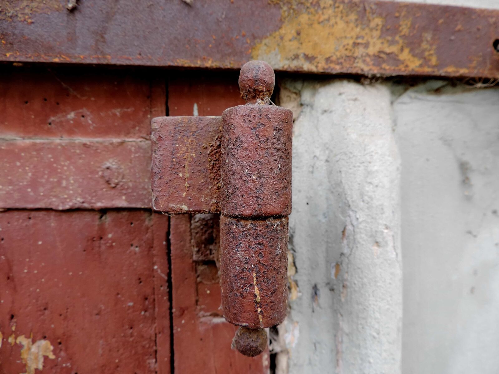 Nikon Coolpix P520 sample photo. Dirty, grunge, building, old photography