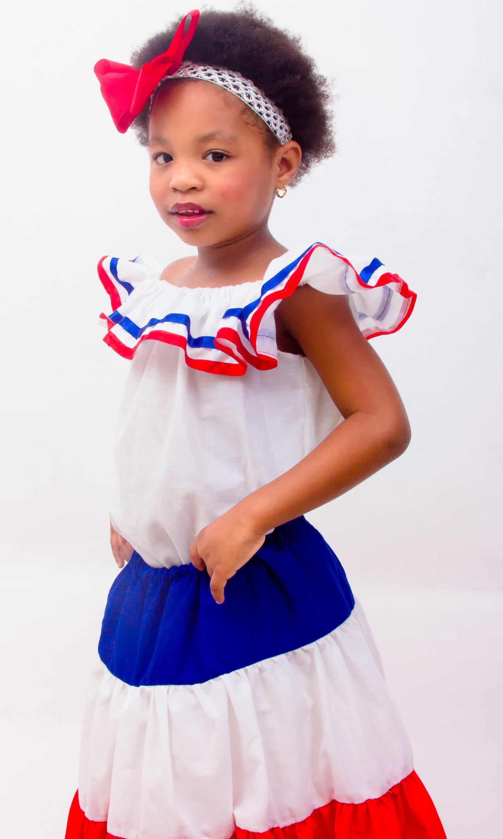 Canon EF 28-135mm F3.5-5.6 IS USM sample photo. Dominican, girl, dress photography