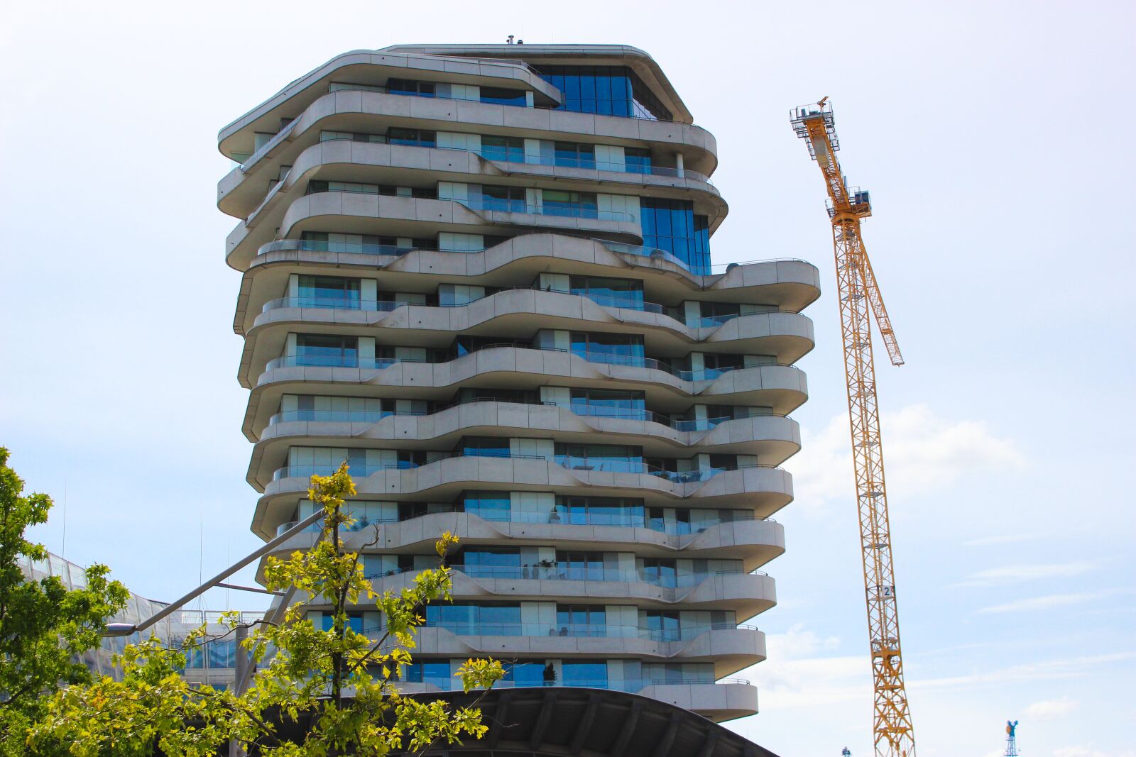 Canon EOS 600D (Rebel EOS T3i / EOS Kiss X5) sample photo. Building, modern, architecture photography