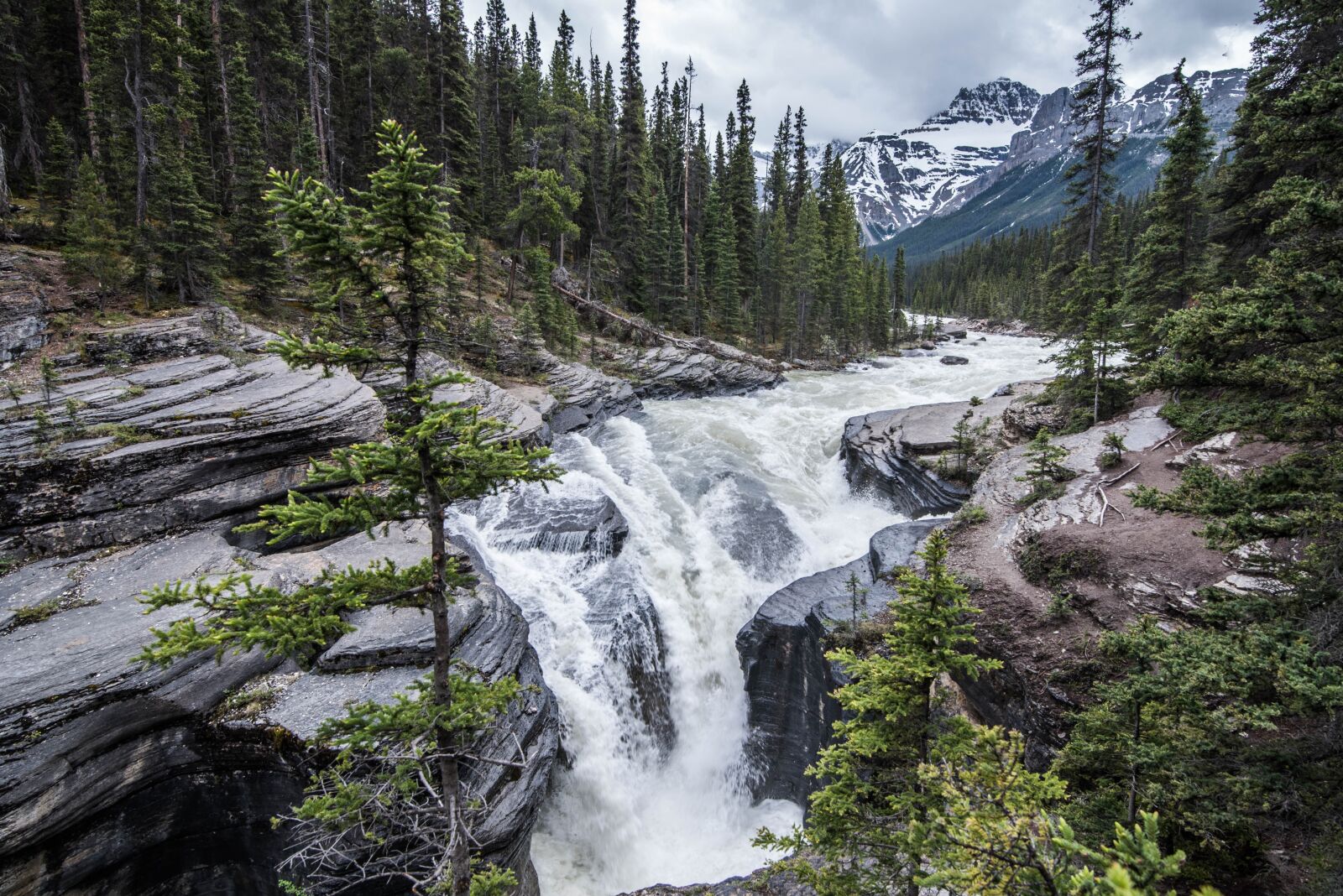 Nikon D750 sample photo. Waterfall, canada, landscape photography
