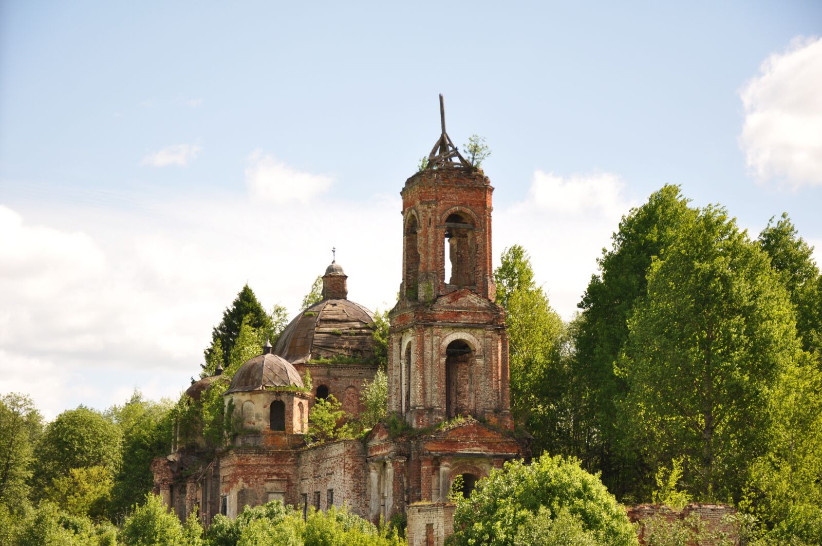 Nikon D90 sample photo. Old, destroyed, temple photography