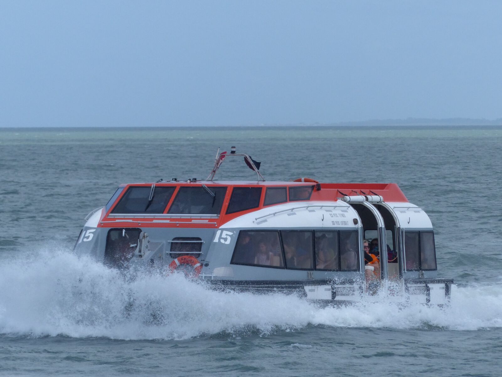 Panasonic Lumix DMC-FZ200 sample photo. Sea, waves, boat photography