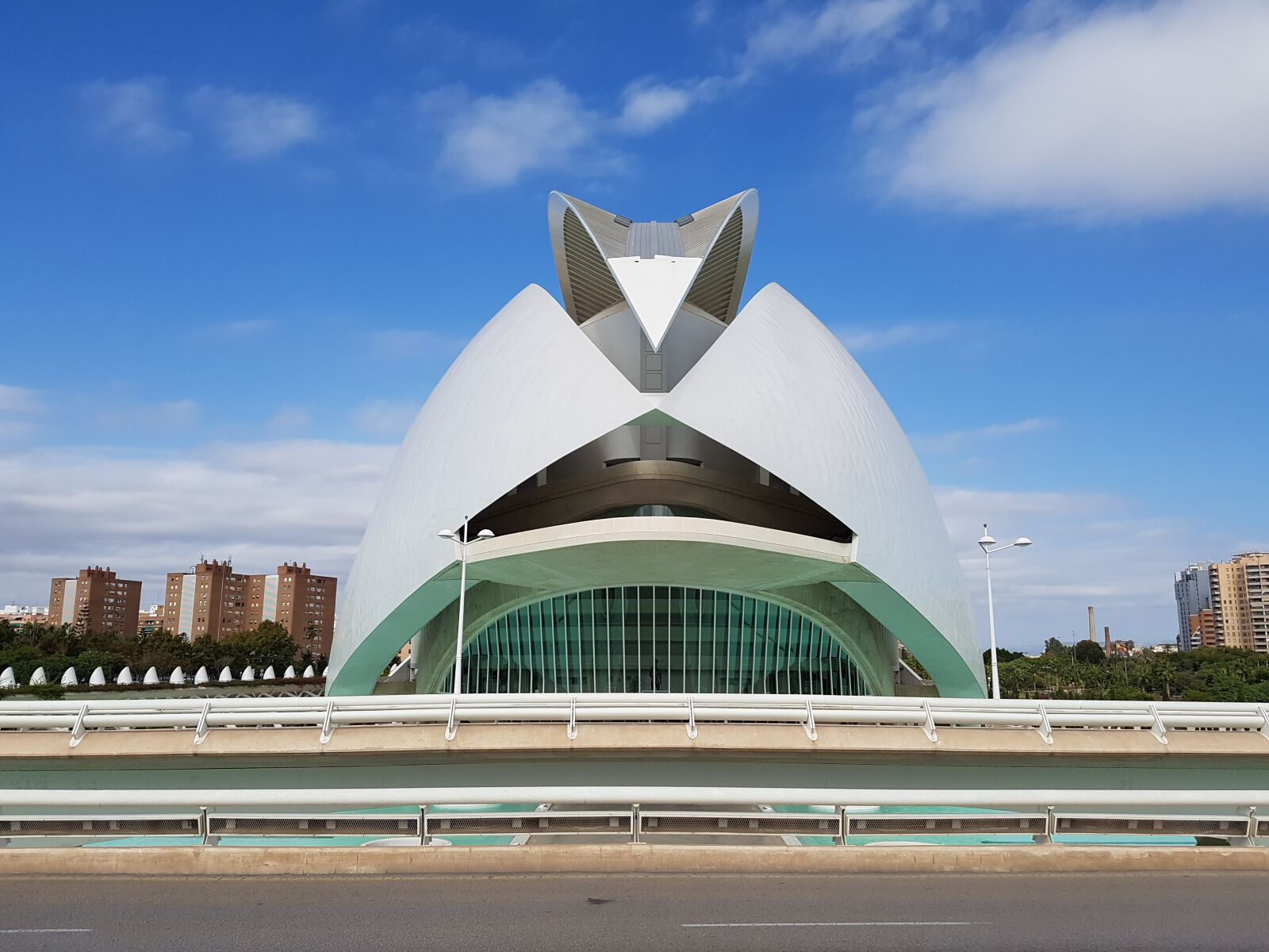 Samsung Galaxy S7 sample photo. Opera valencia, spain, monument photography