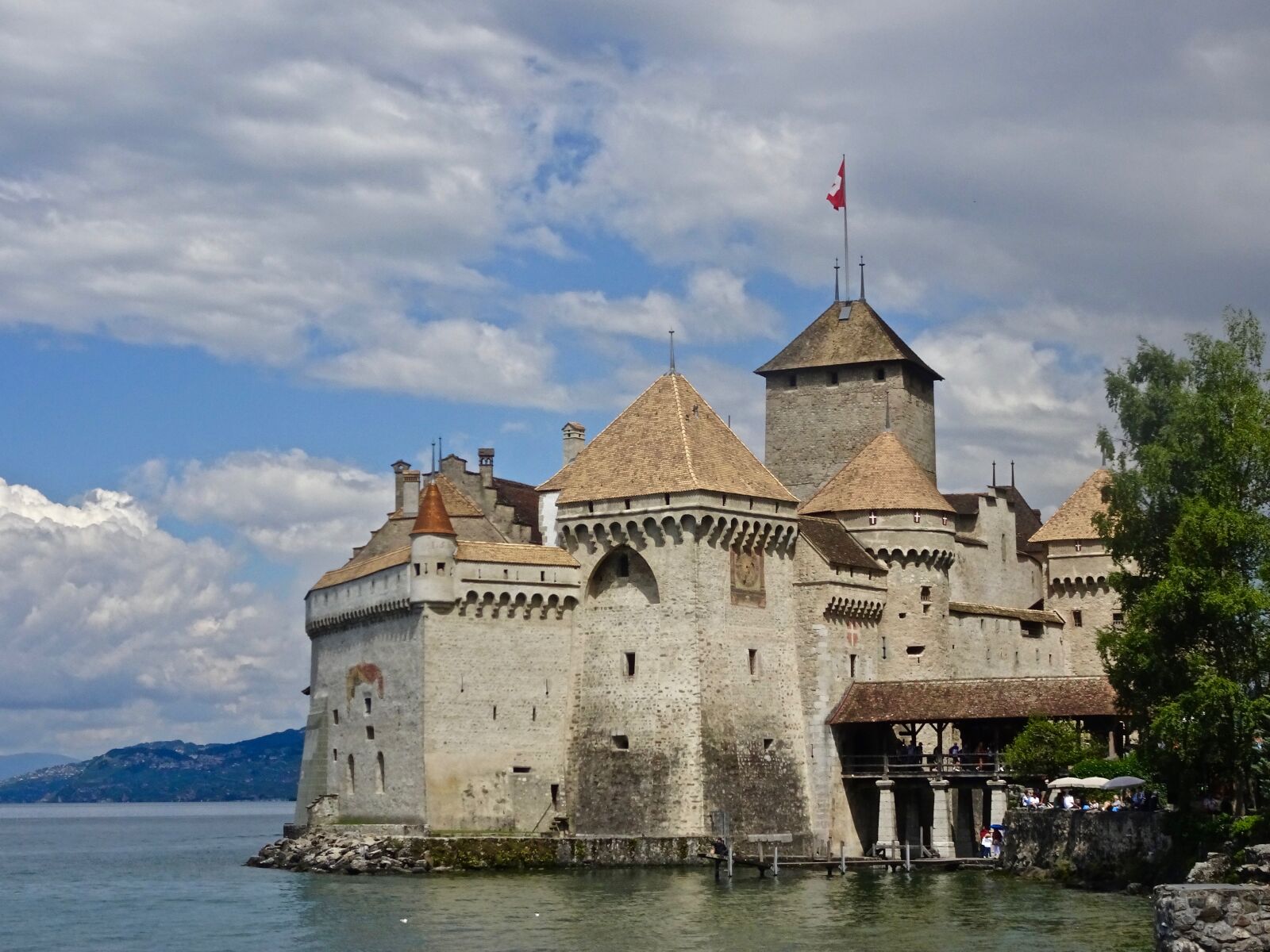 Sony Cyber-shot DSC-HX90V sample photo. Castle, chillon, architecture photography