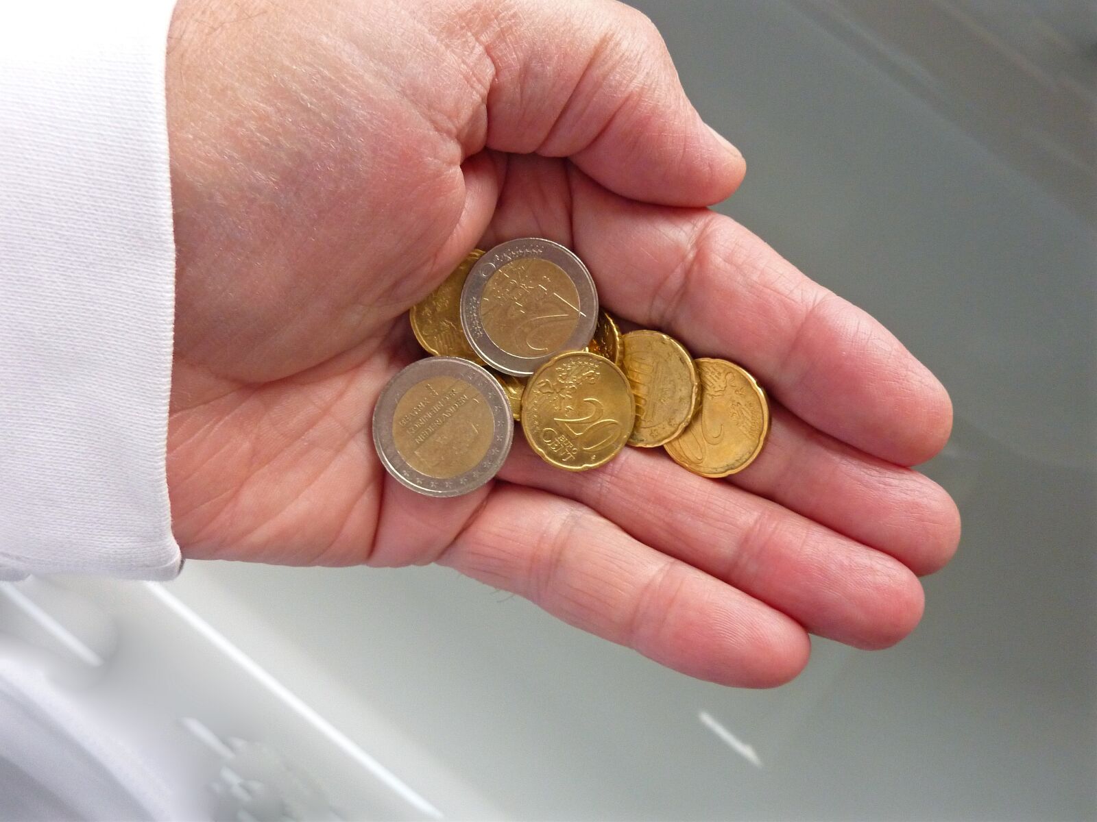 Panasonic DMC-TZ7 sample photo. Euro, euro coin, money photography