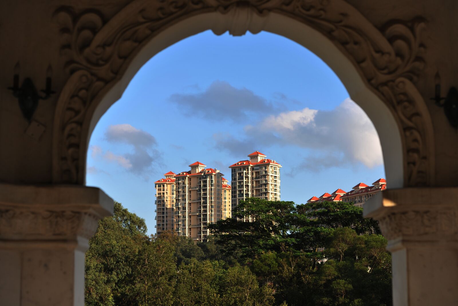 Nikon D3X sample photo. Building, arch, blue sky photography