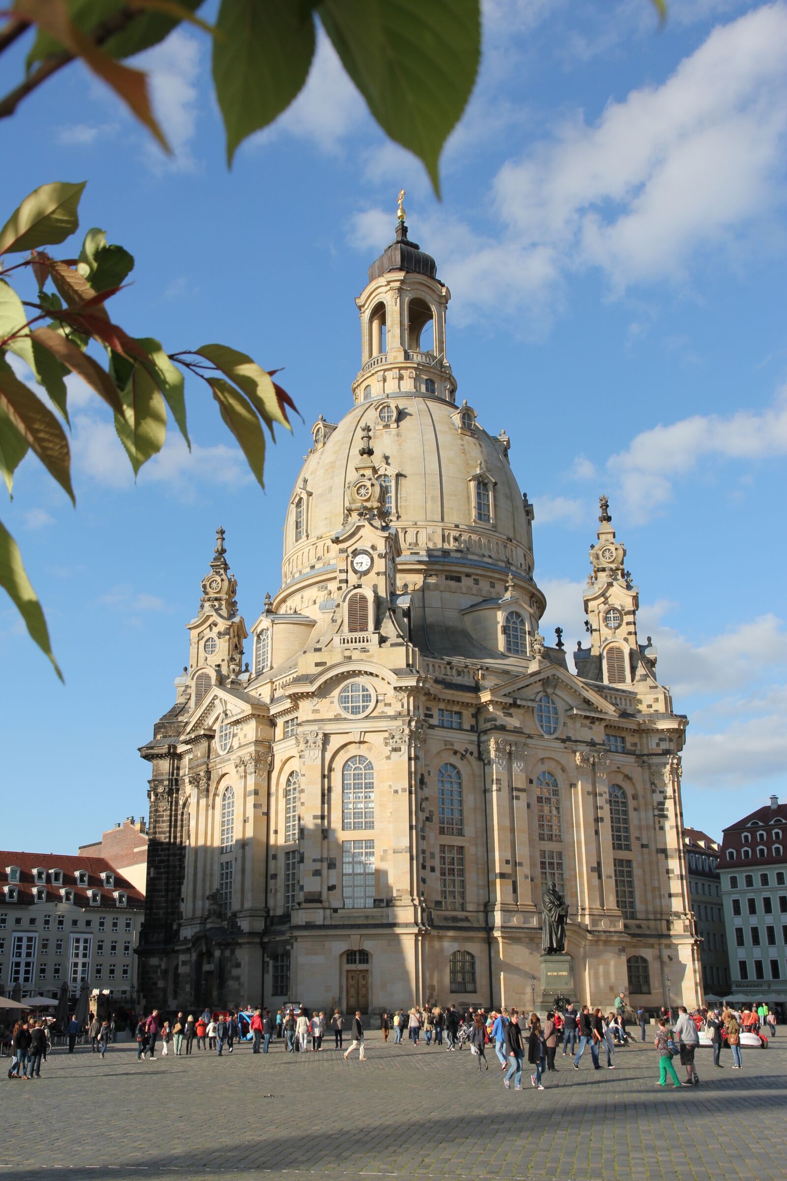 Canon EOS 550D (EOS Rebel T2i / EOS Kiss X4) sample photo. Dresden, frauenkirche, church photography