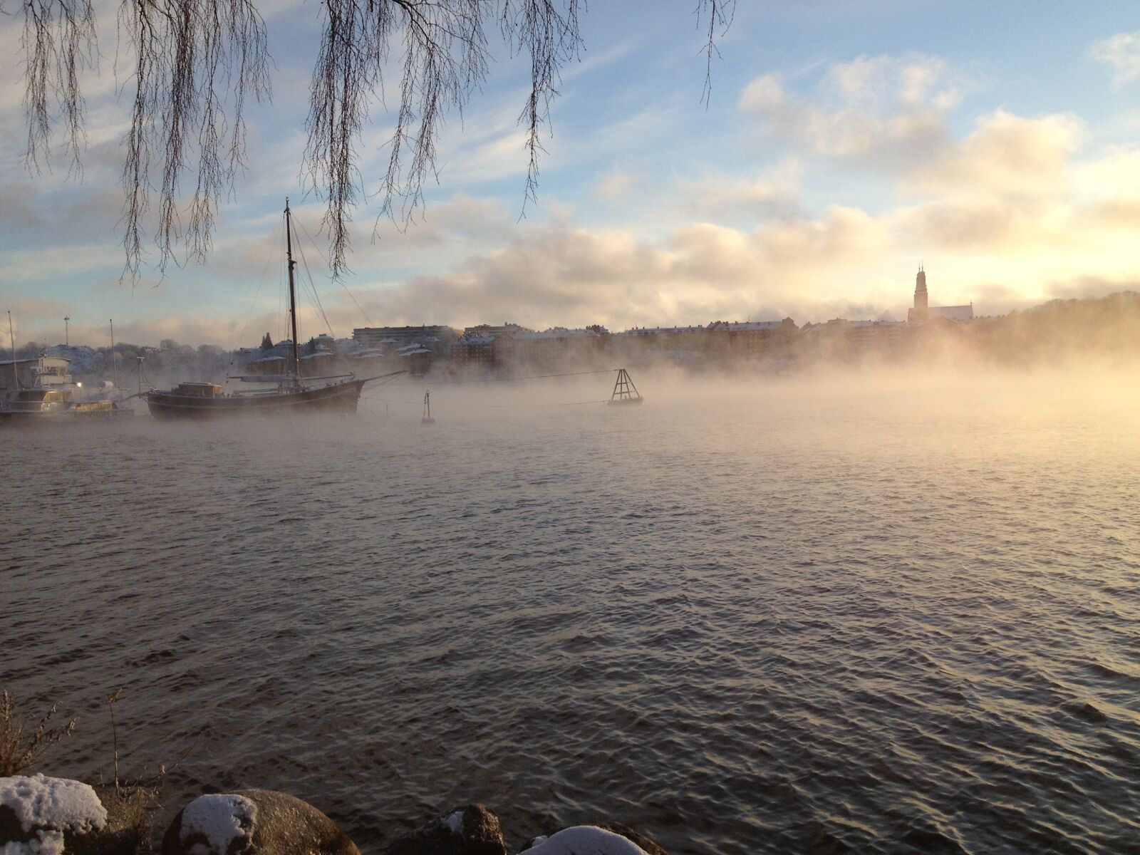 Apple iPhone 4S sample photo. Boats, church, fog, sun photography