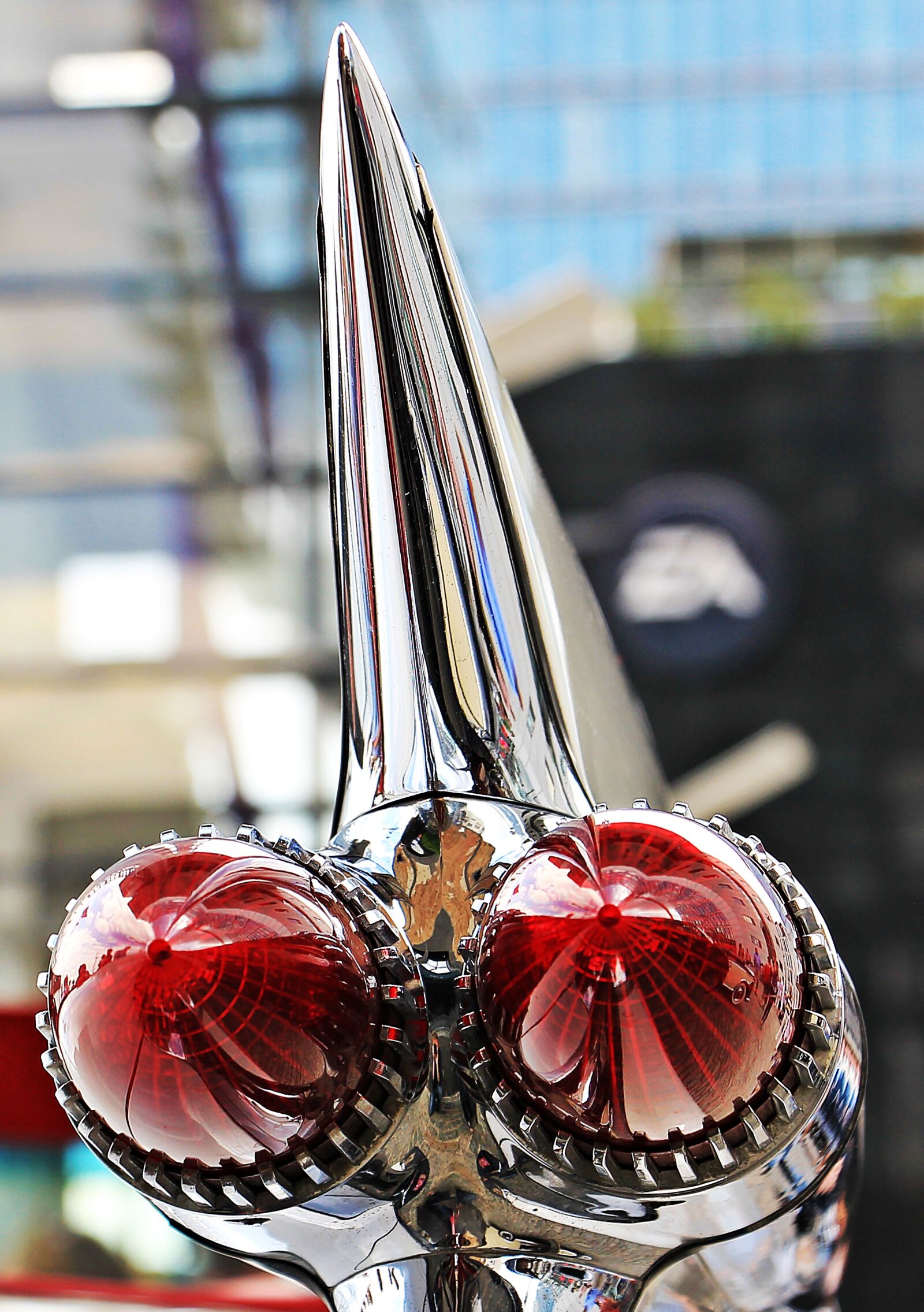 Canon EOS 550D (EOS Rebel T2i / EOS Kiss X4) sample photo. Tailfin, cadillac, rear lights photography