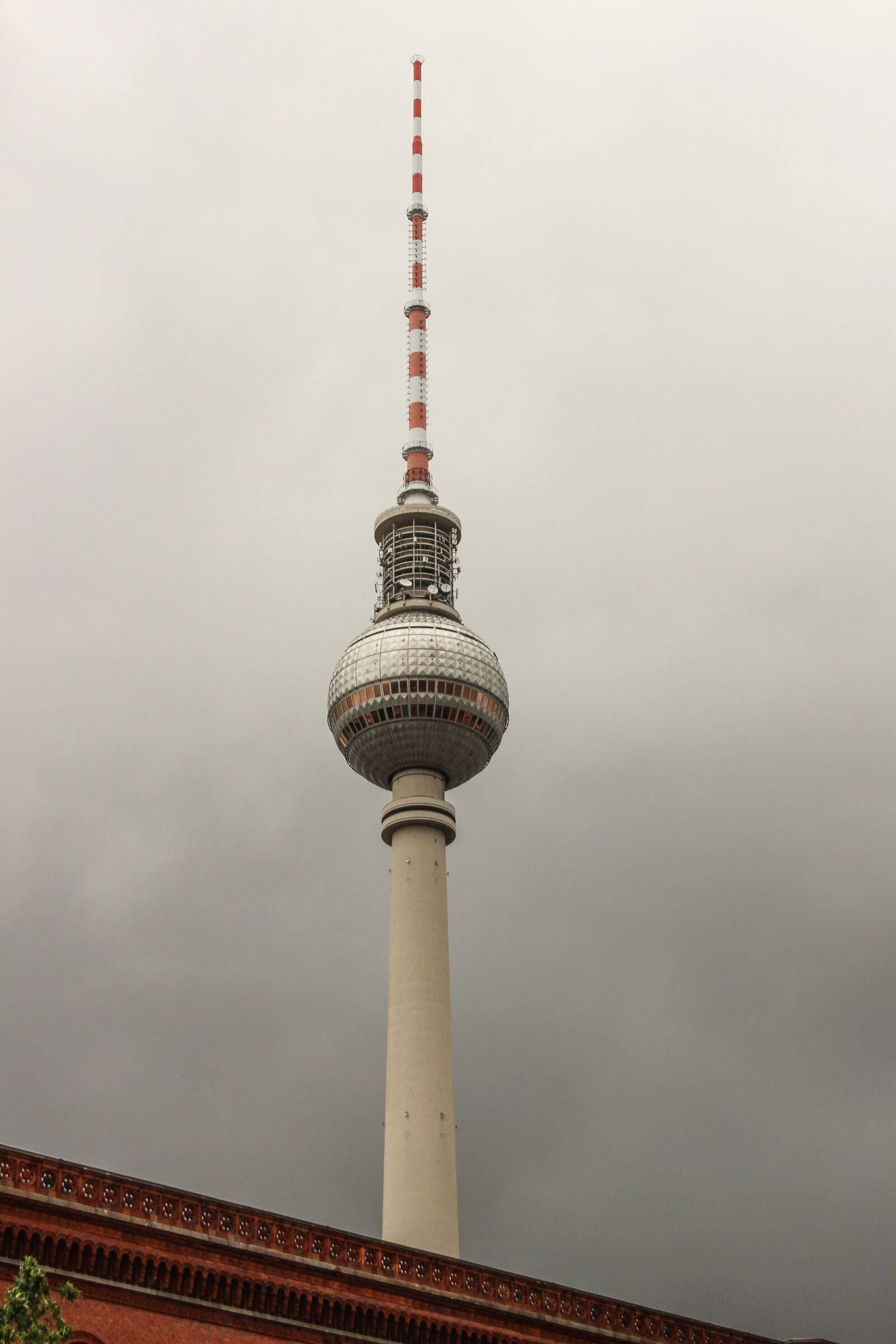 Canon EOS 600D (Rebel EOS T3i / EOS Kiss X5) sample photo. Berlin, alex, tv tower photography